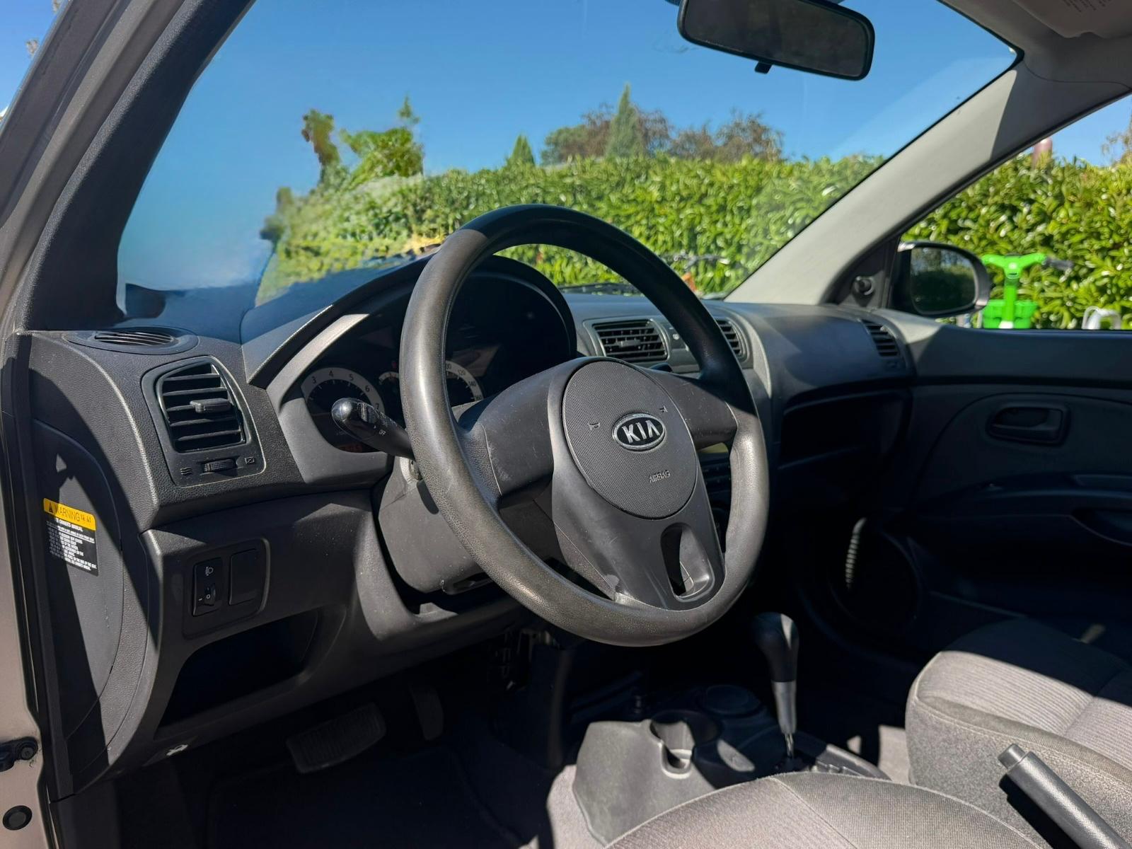 KIA Picanto 1.1 Classic-image-9