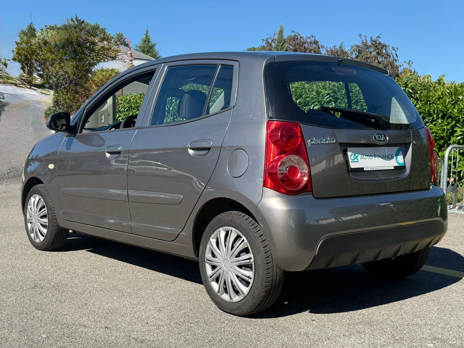 KIA Picanto 1.1 Classic-image-3