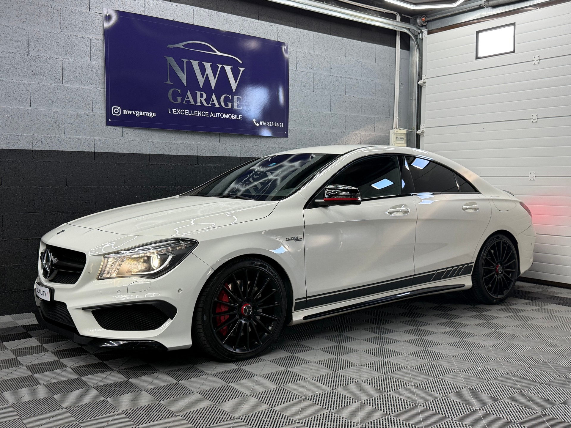 MERCEDES-BENZ CLA 45 AMG 4Matic Speedshift
