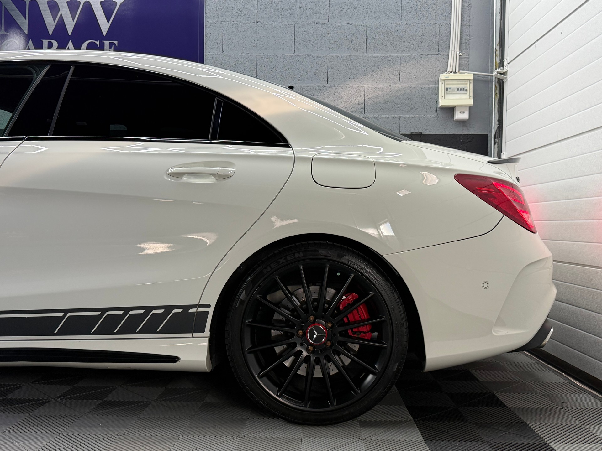 MERCEDES-BENZ CLA 45 AMG 4Matic Speedshift-image-13