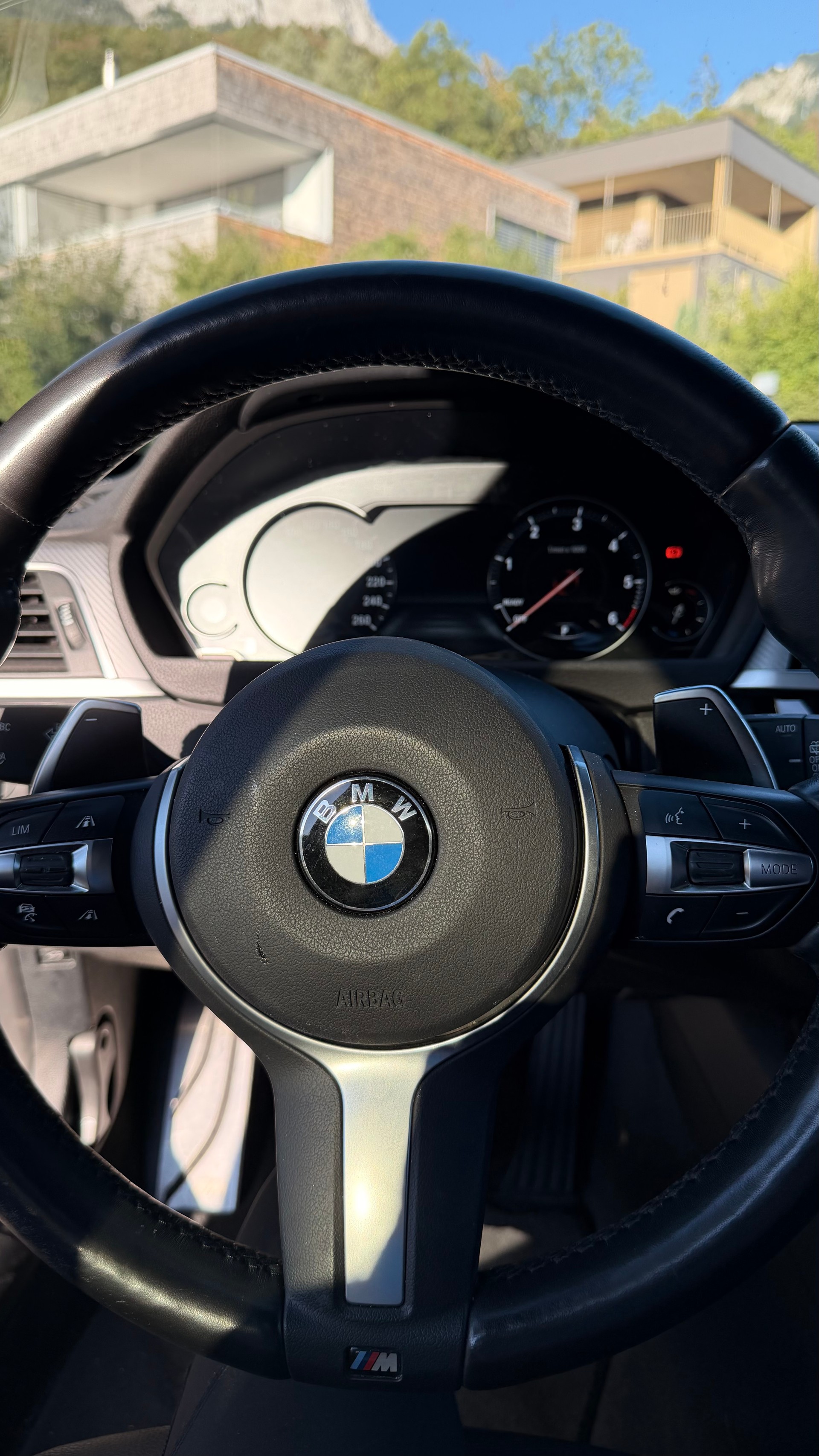 BMW 335d xDrive-image-3