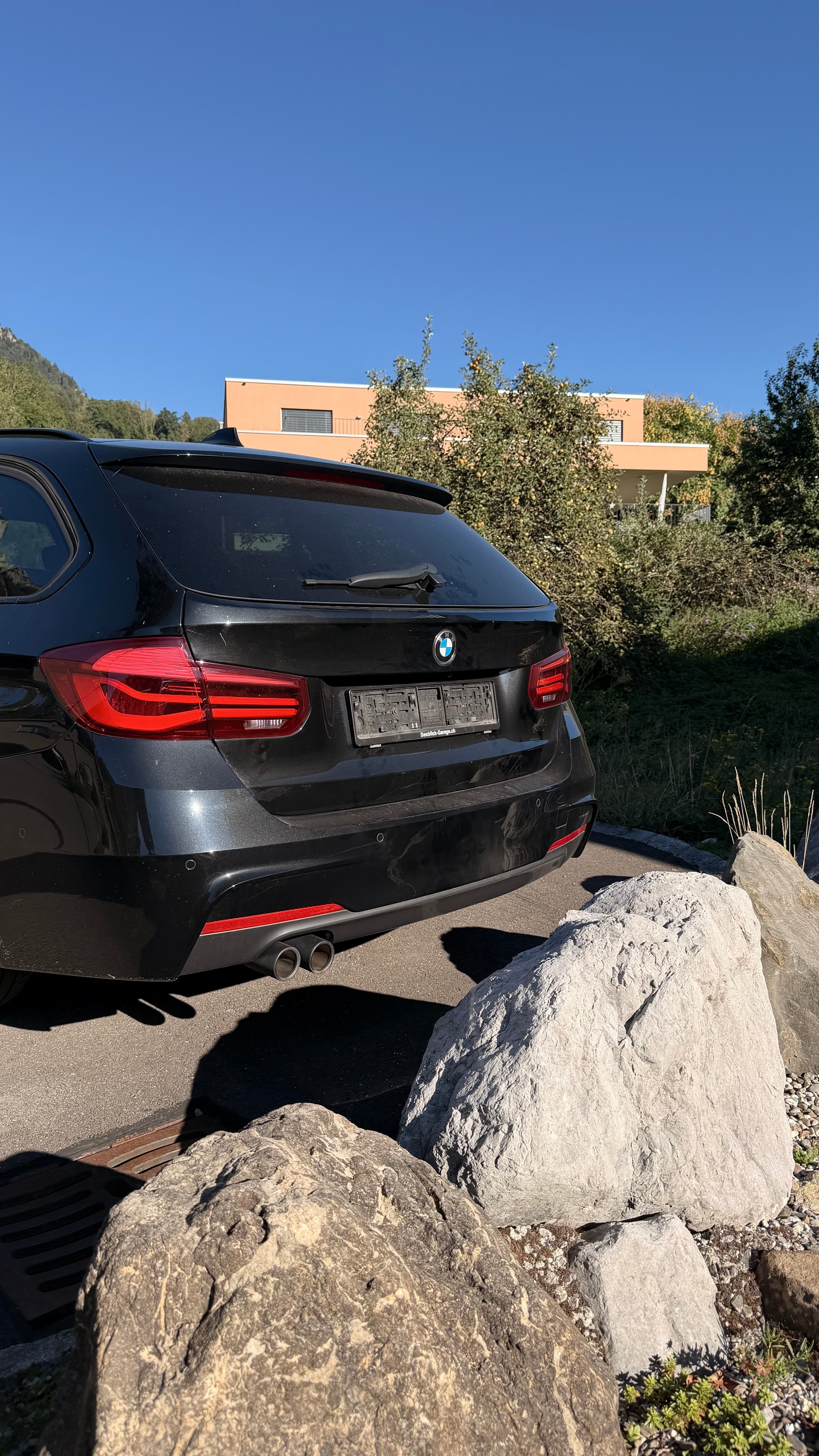 BMW 335d xDrive-image-2