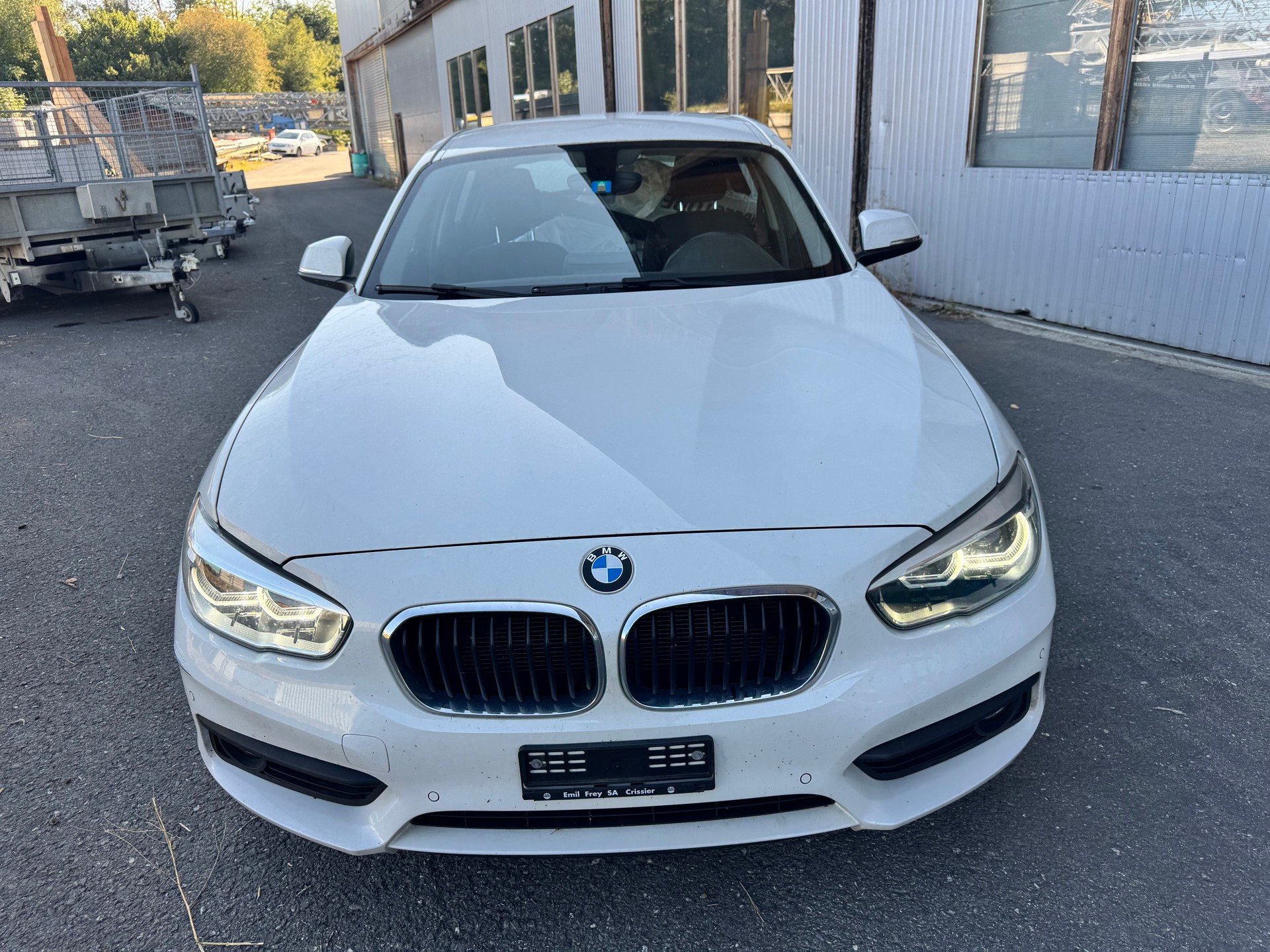 BMW 118i Edition Sport Line Steptronic-image-1