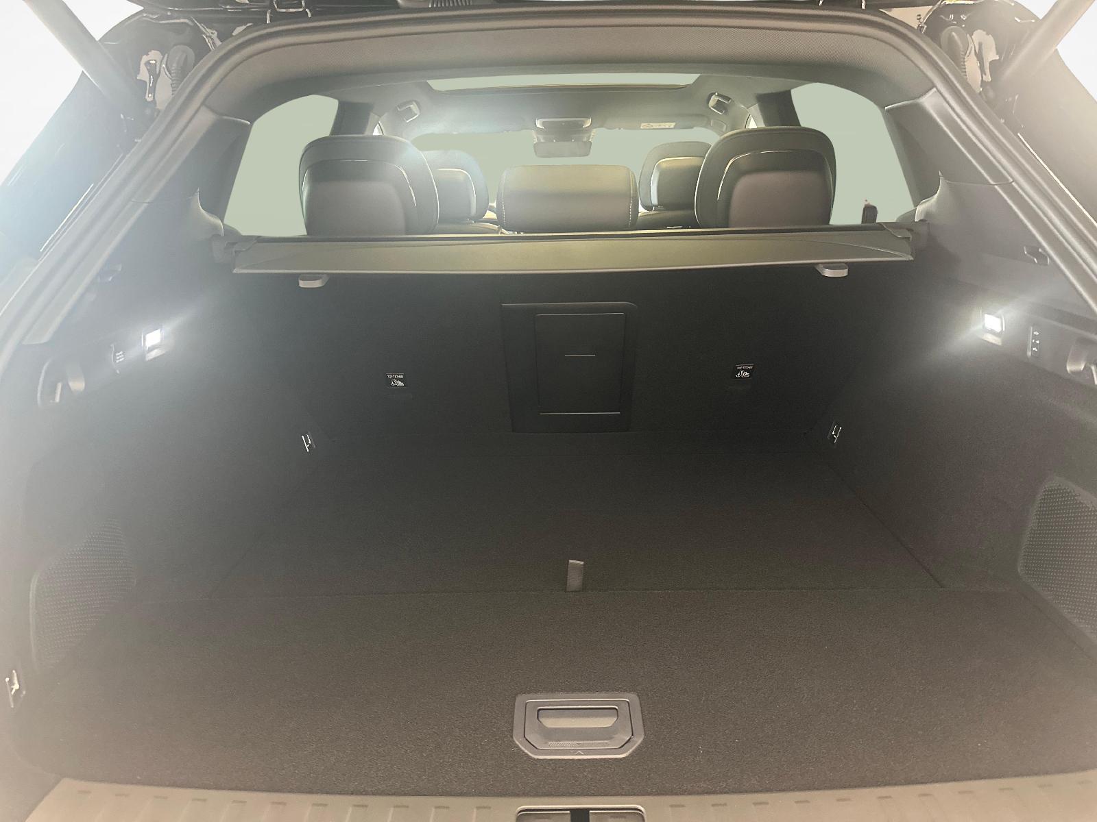 ZEEKR 7X Privilege AWD-image-11