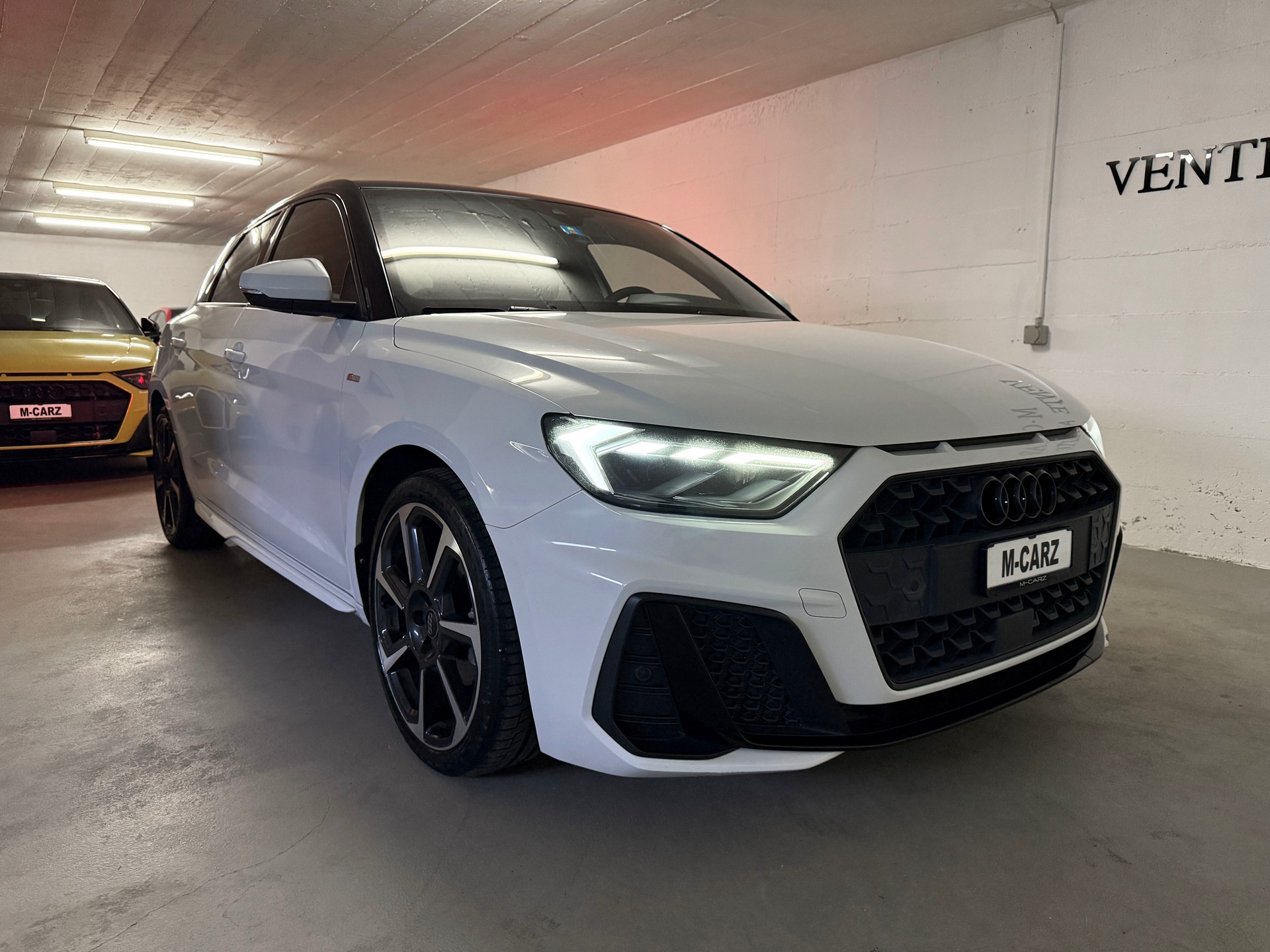 AUDI A1 Sportback 35 TFSI S Line S-tronic-image-3
