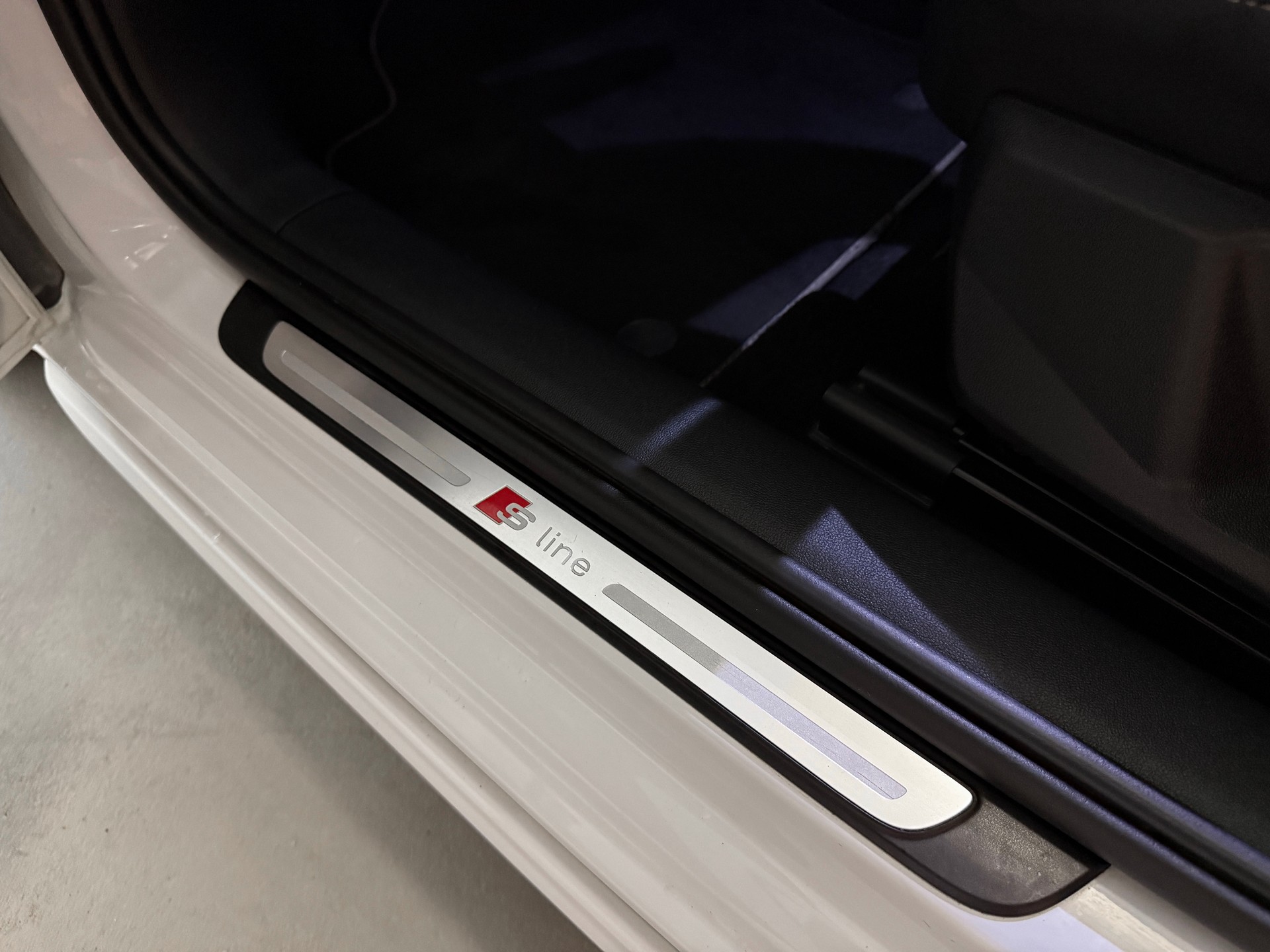 AUDI A1 Sportback 35 TFSI S Line S-tronic-image-11