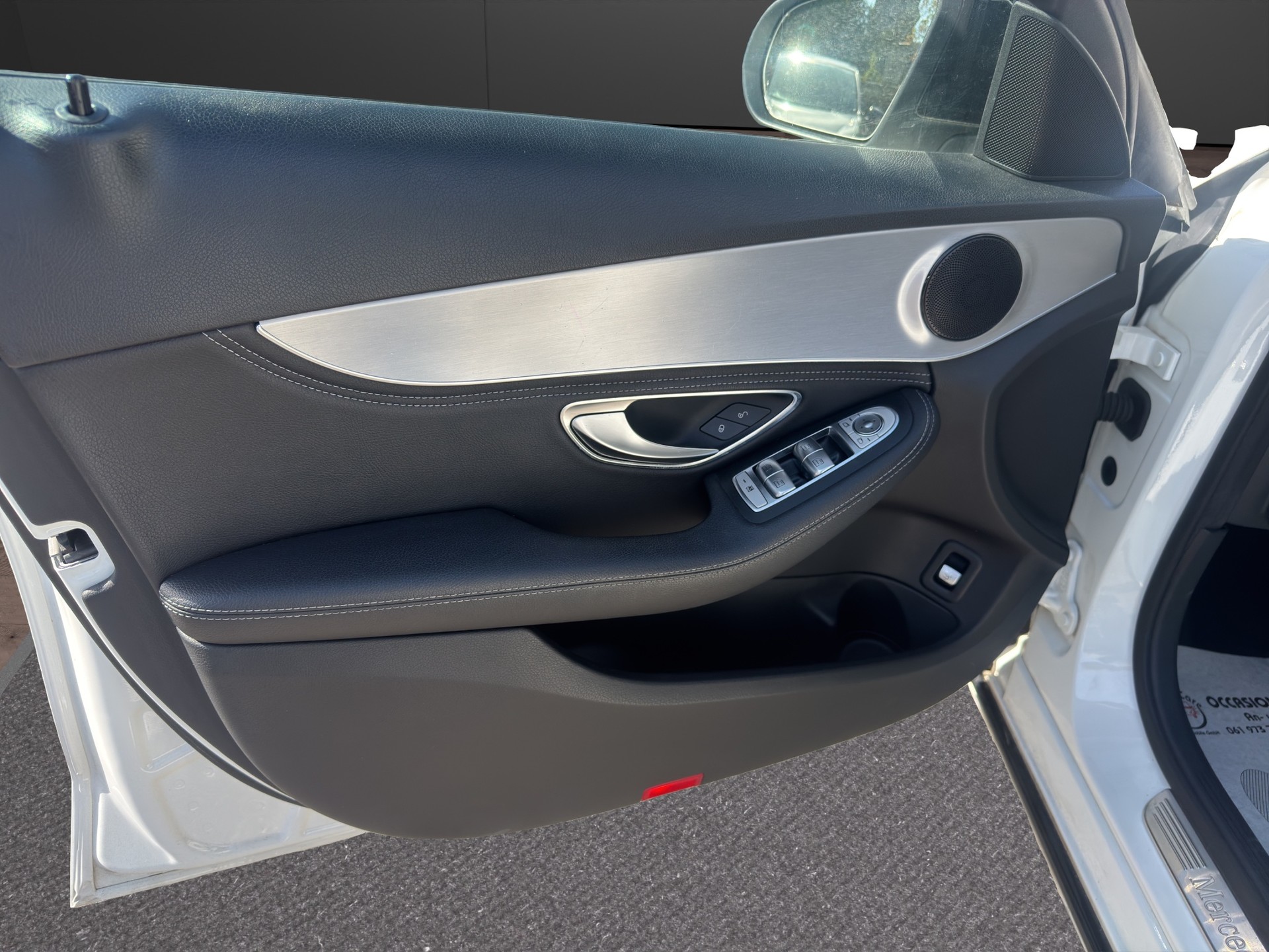 MERCEDES-BENZ C 180 Avantgarde 7G-Tronic-image-8
