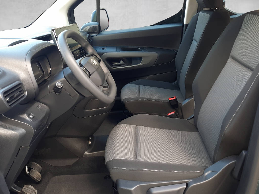 TOYOTA Proace City Verso L2 1.2 110 Comfort-image-8