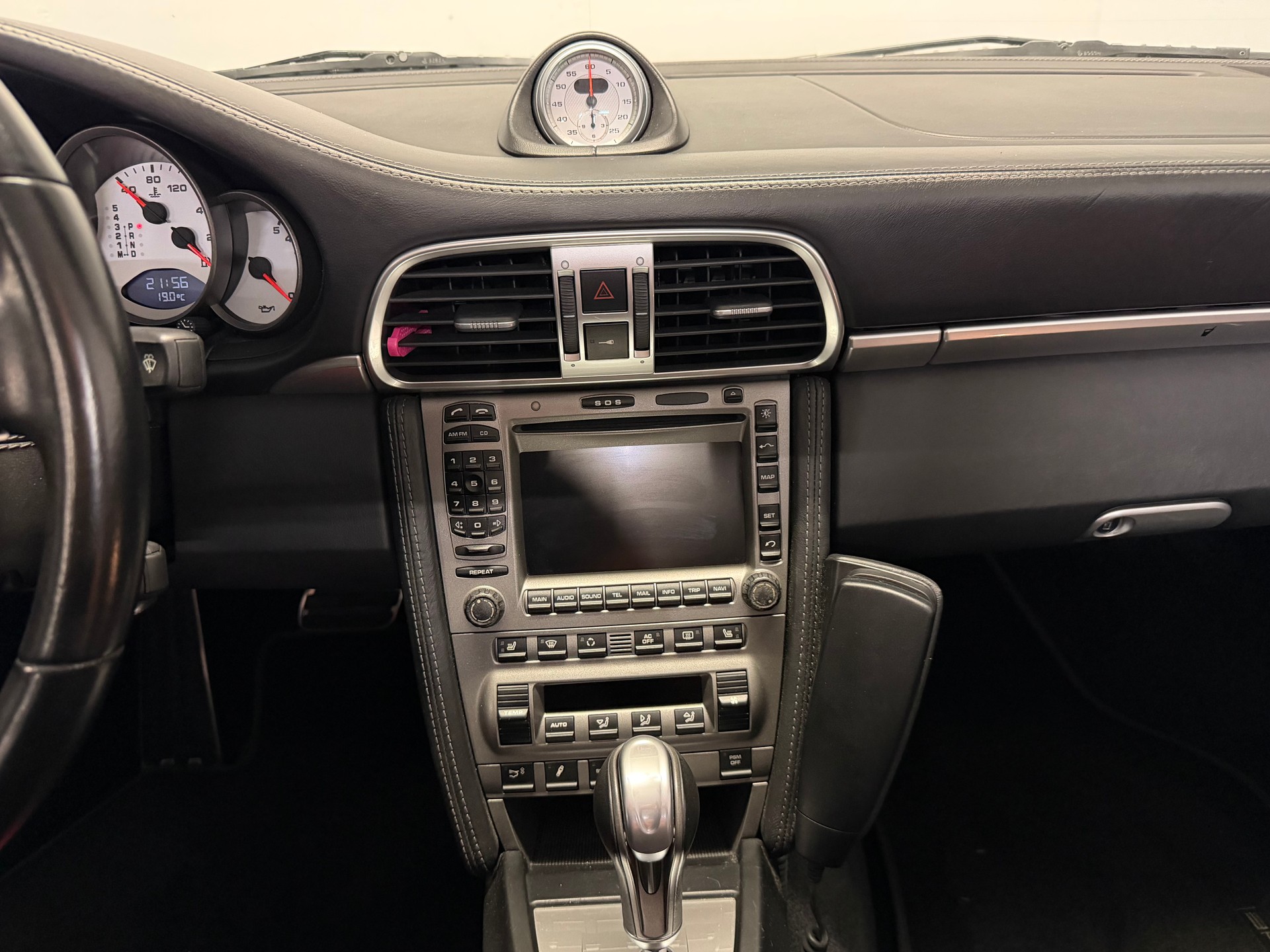 PORSCHE 911 Cabrio Turbo Tiptronic-image-17
