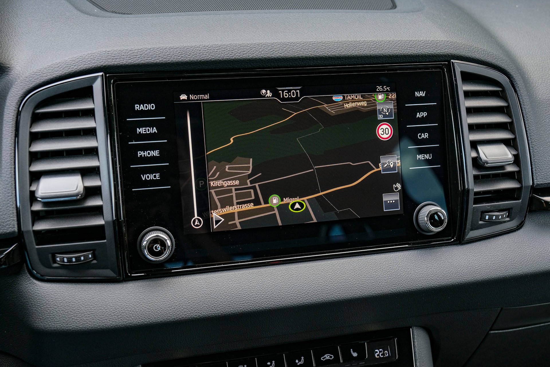 SKODA Karoq 1.5 TSI SportLine DSG-image-17