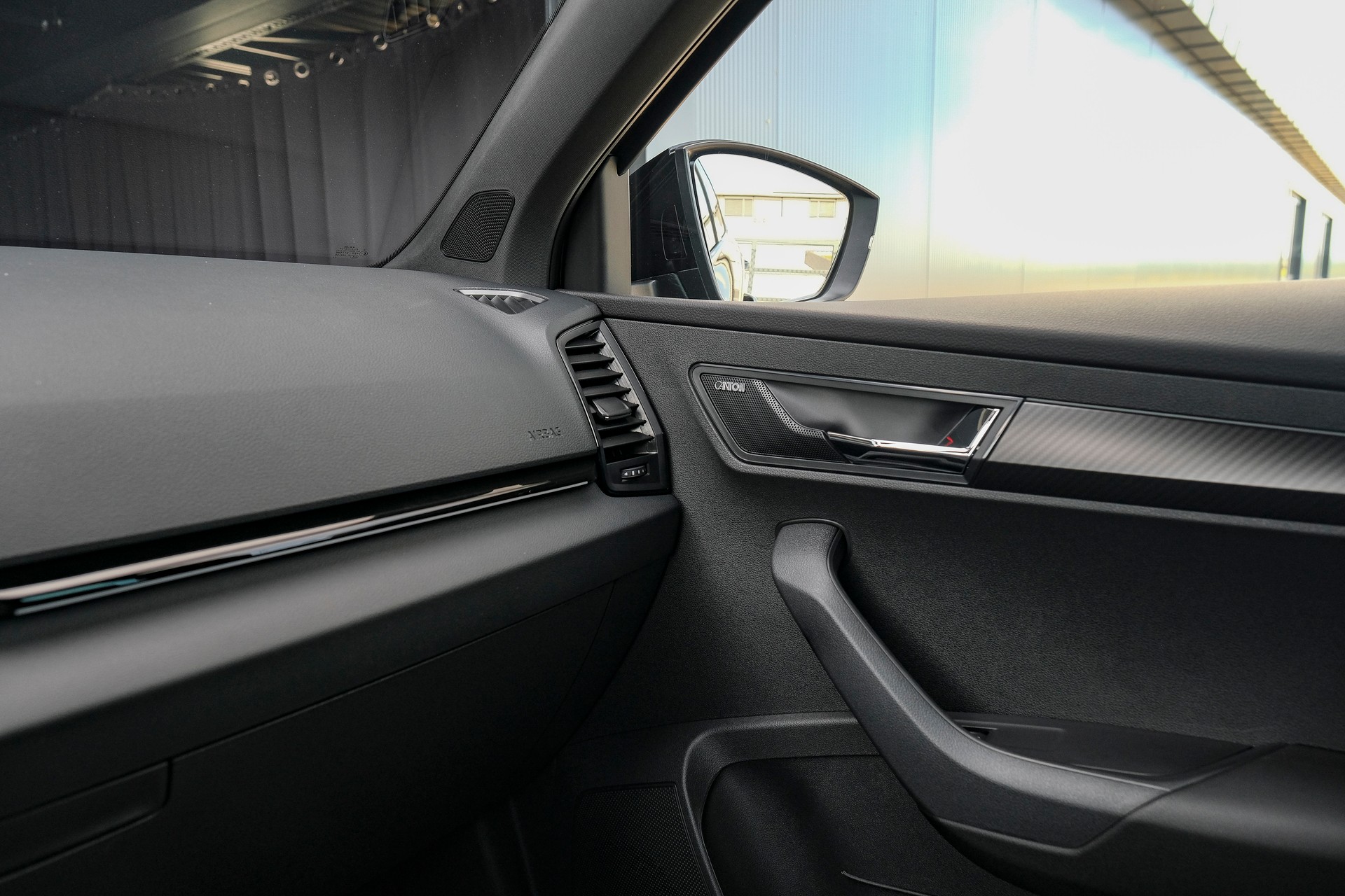 SKODA Karoq 1.5 TSI SportLine DSG-image-21