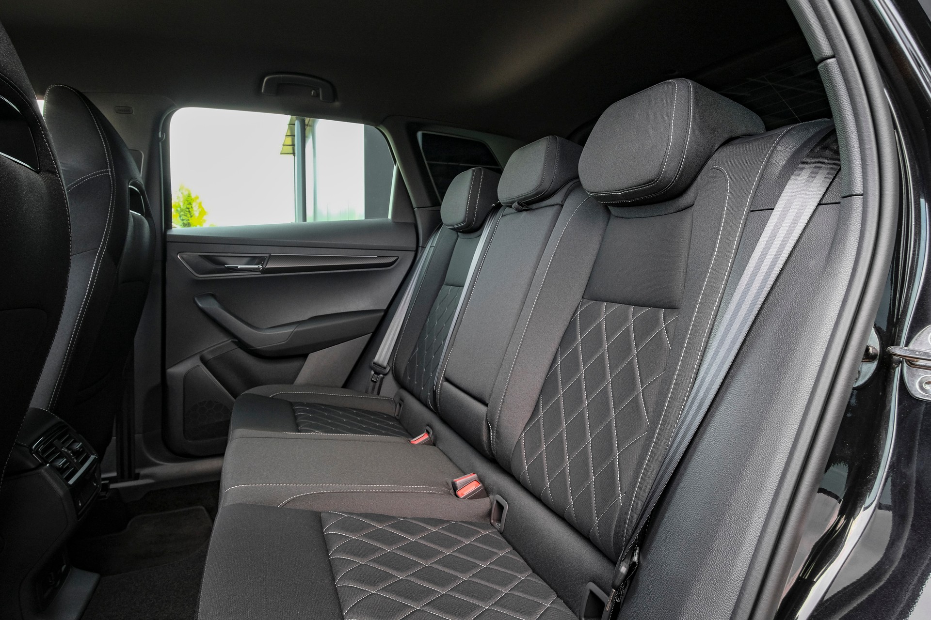 SKODA Karoq 1.5 TSI SportLine DSG-image-11
