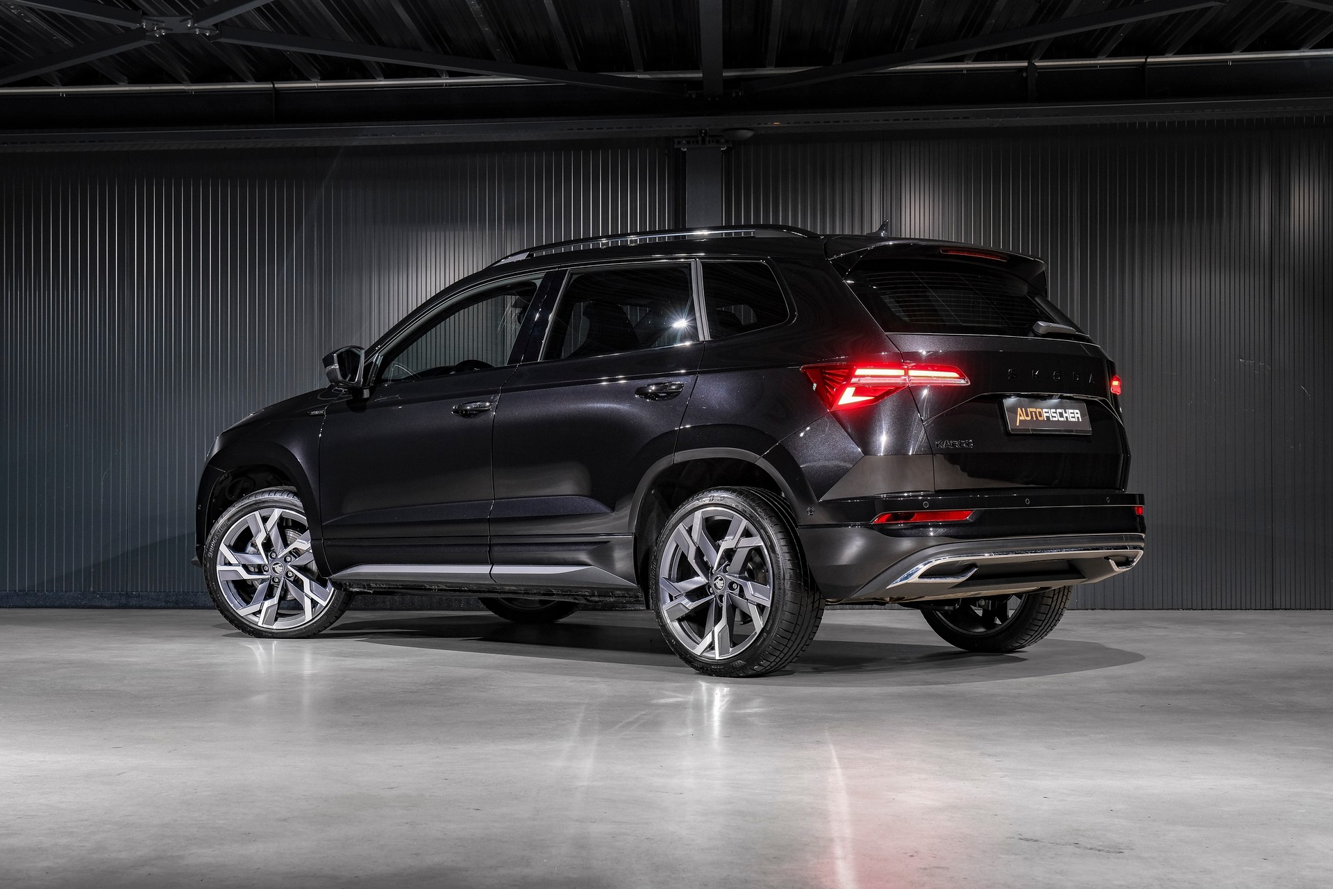 SKODA Karoq 1.5 TSI SportLine DSG-image-1