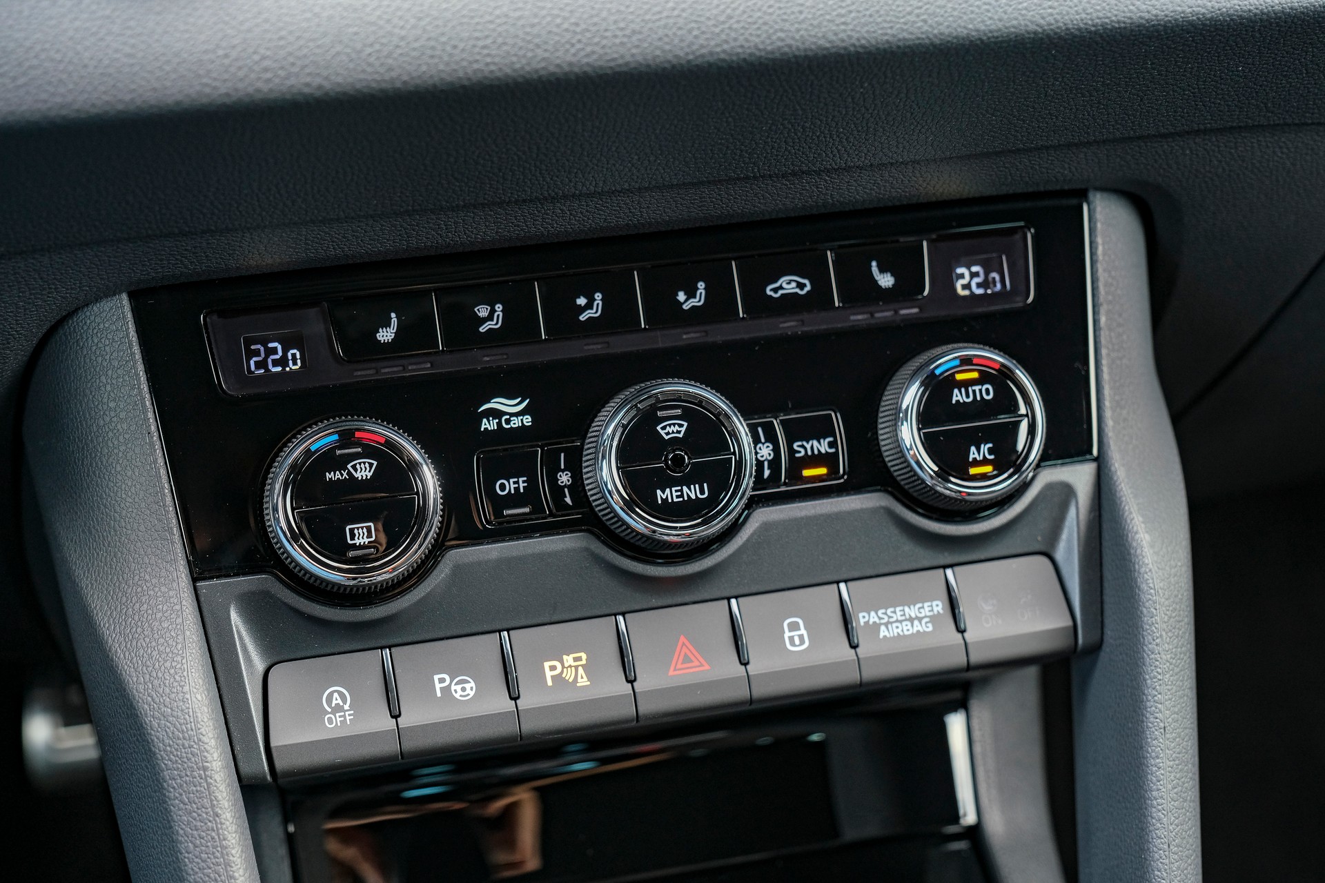 SKODA Karoq 1.5 TSI SportLine DSG-image-19