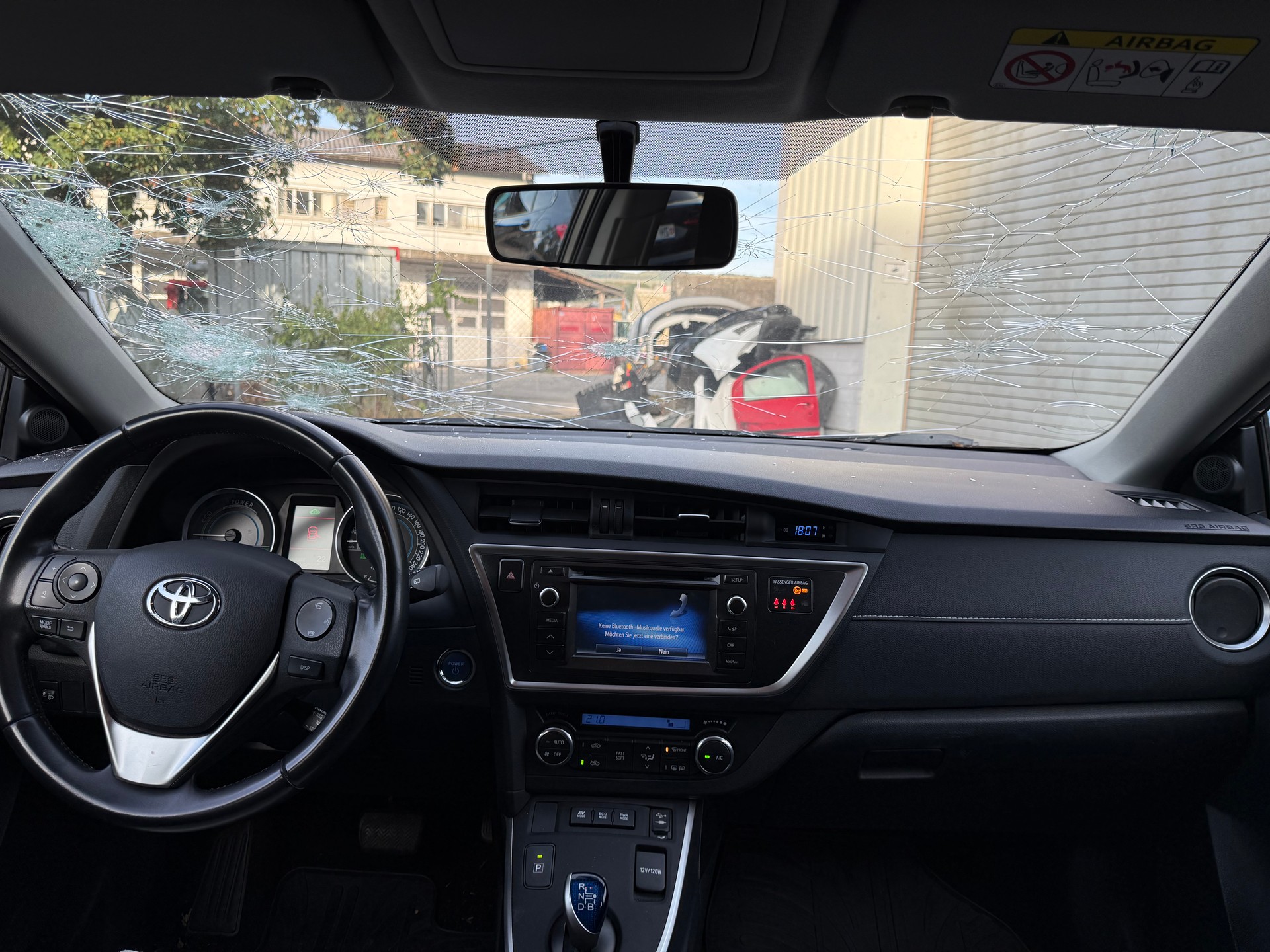 TOYOTA Auris 1.8 16V HSD Linea Trend-image-7