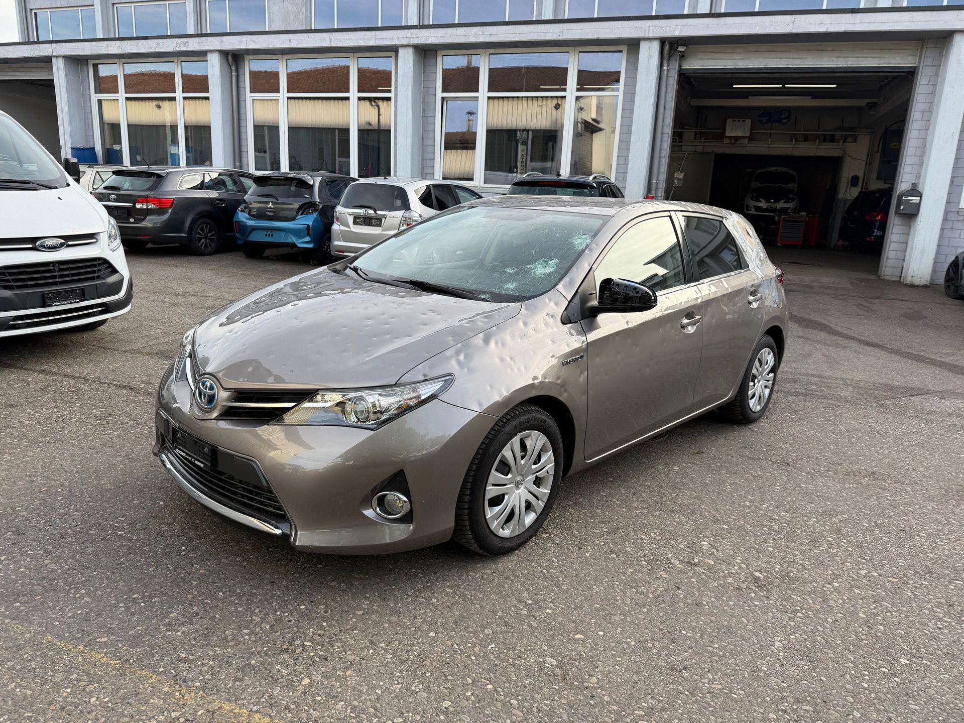 TOYOTA Auris 1.8 16V HSD Linea Trend-image-0