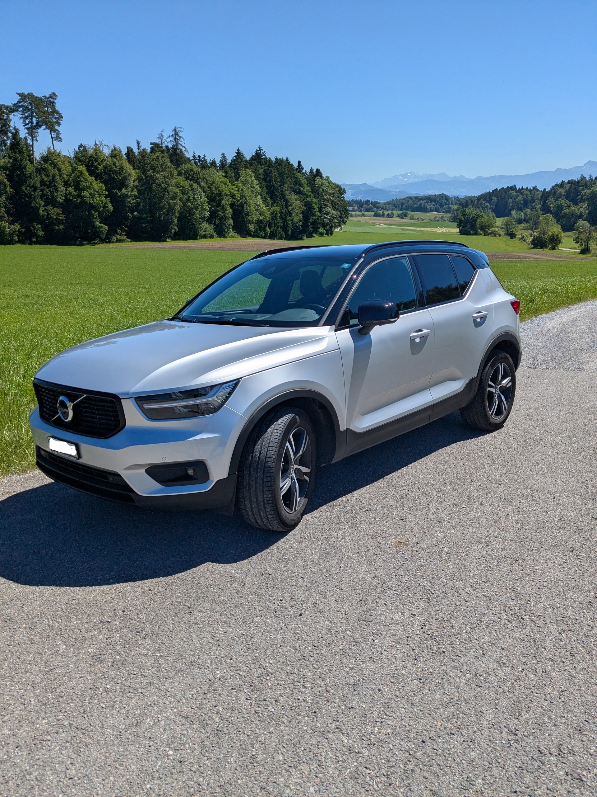VOLVO XC40 2.0 T4 R-Design AWD-image-0