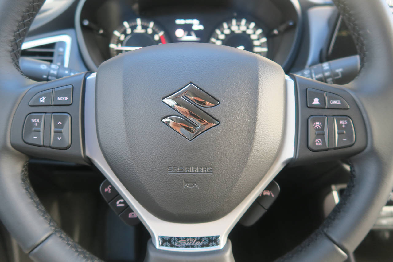 SUZUKI S-Cross 1.4 T Piz Sulai Hybrid 4x4-image-5