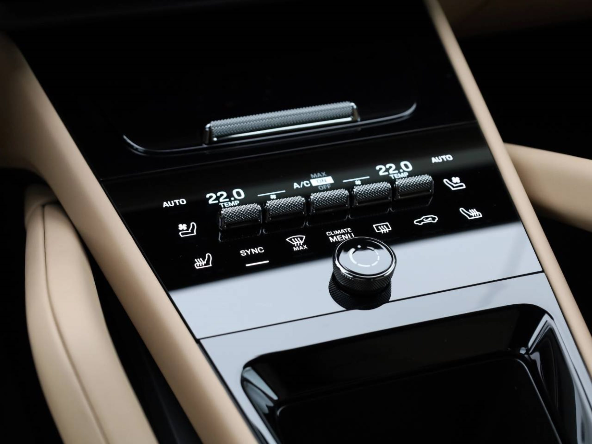 PORSCHE Cayenne S E-Hybrid Coupé Black Edition-image-16