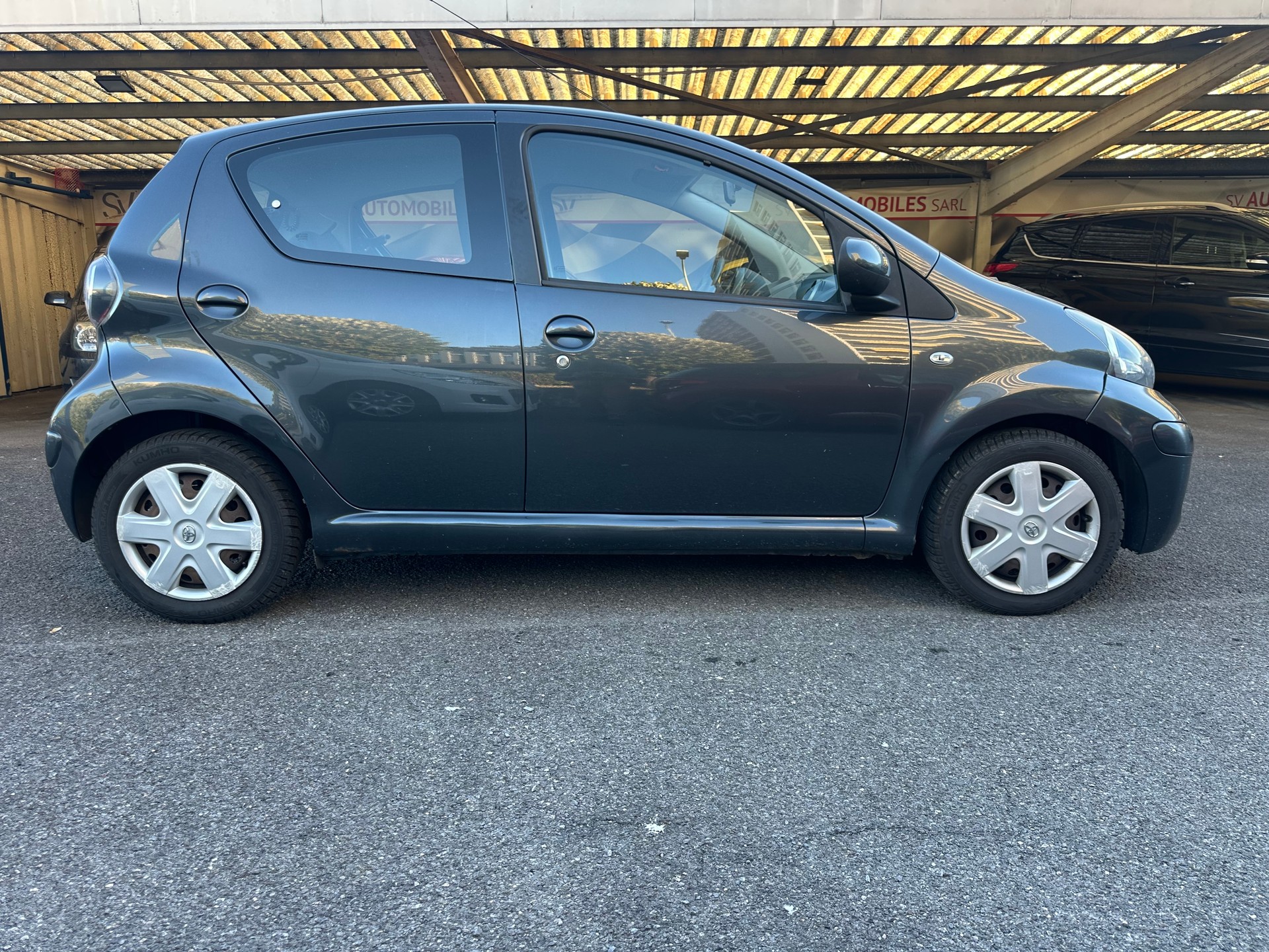 TOYOTA Aygo 1.0 Linea Sol-image-6