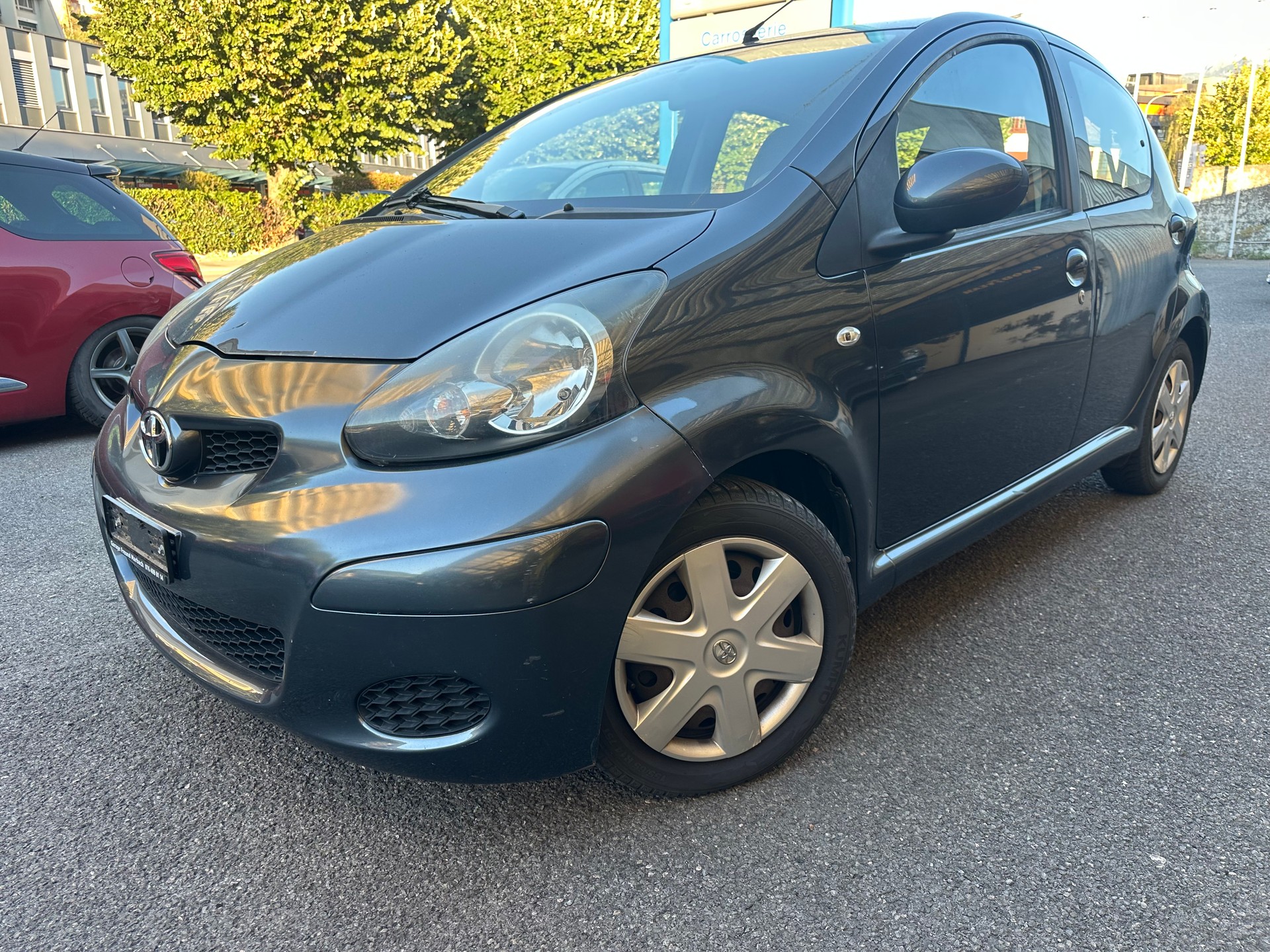 TOYOTA Aygo 1.0 Linea Sol-image-0