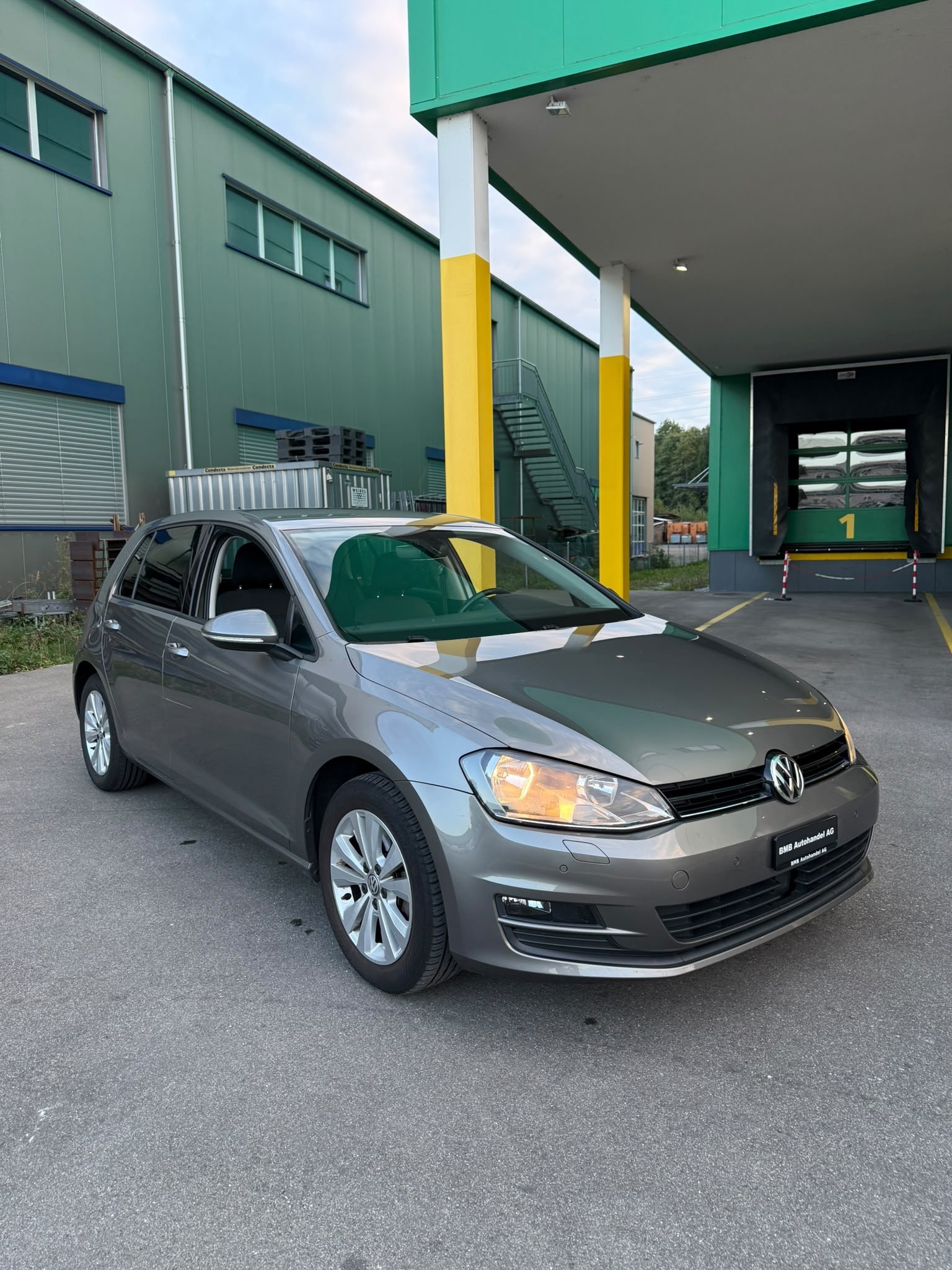 Car photo