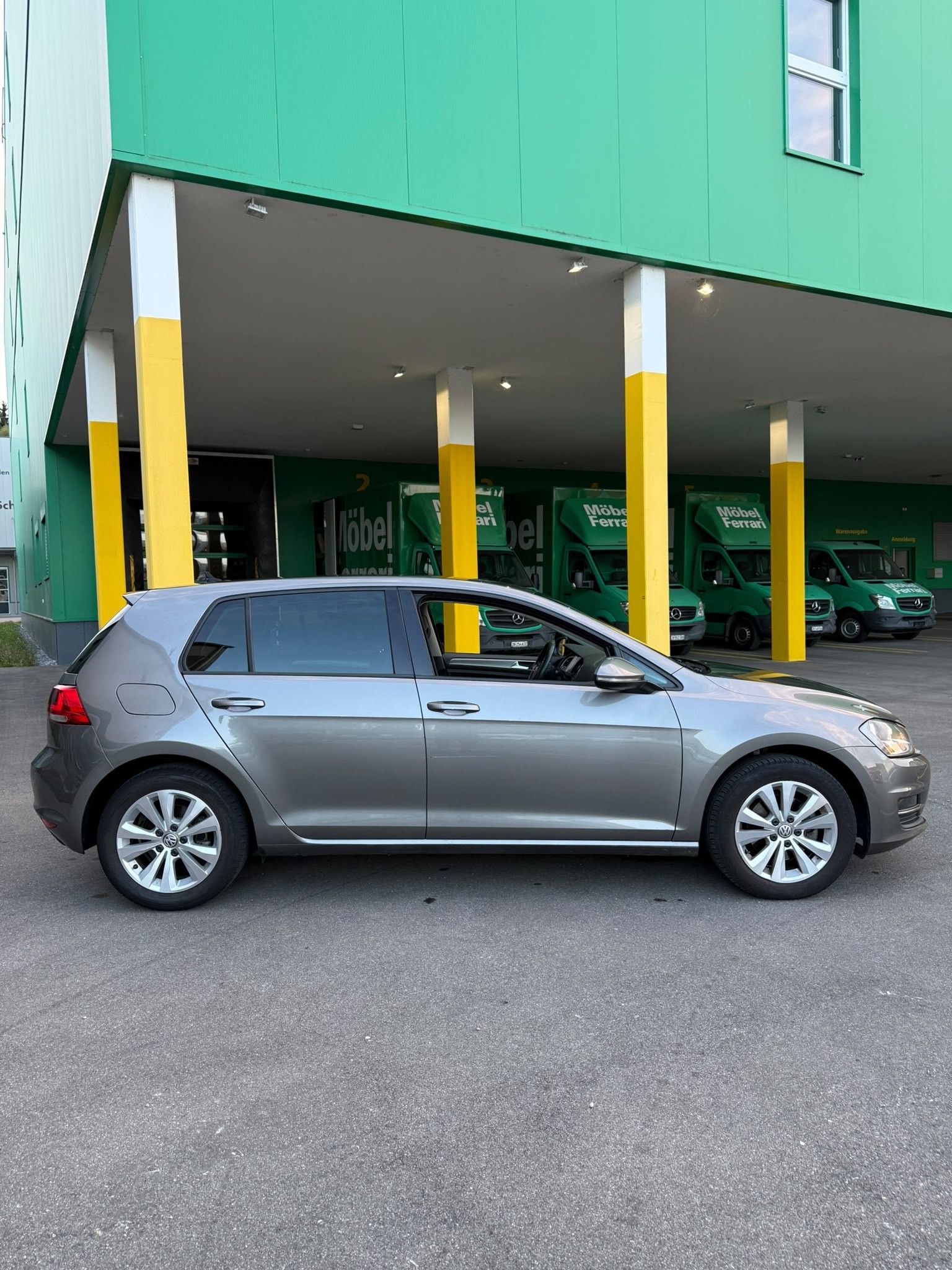 VW Golf 1.6 TDI Trendline 4Motion-image-7