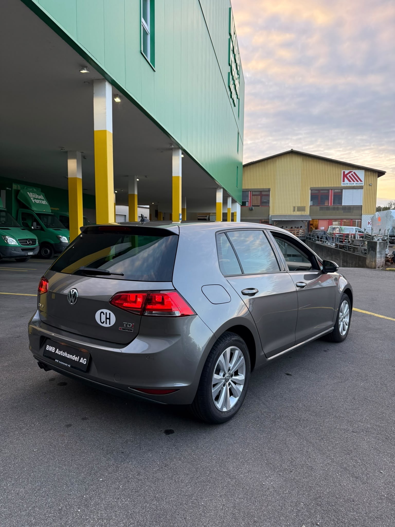 VW Golf 1.6 TDI Trendline 4Motion-image-6