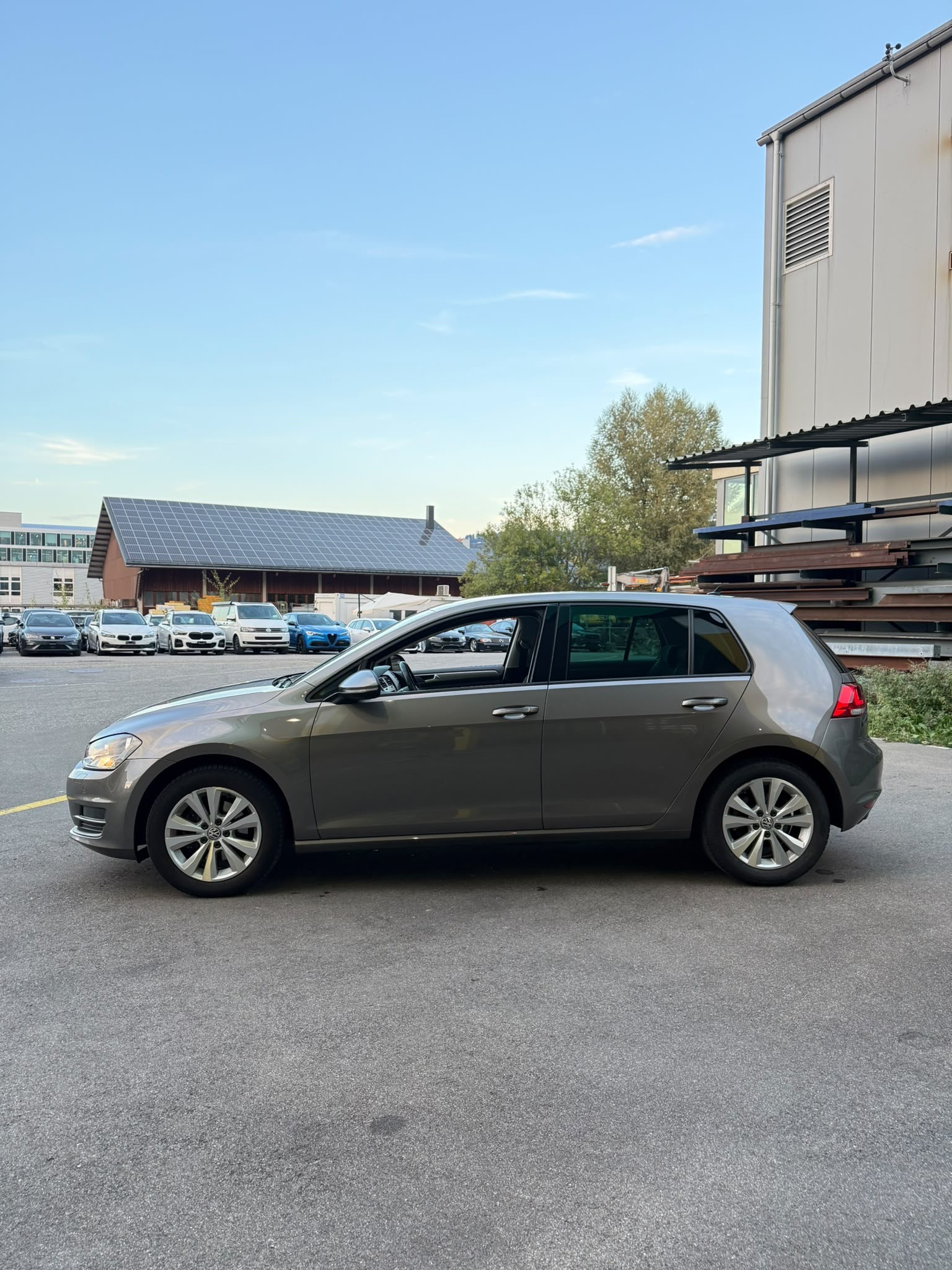 VW Golf 1.6 TDI Trendline 4Motion-image-3