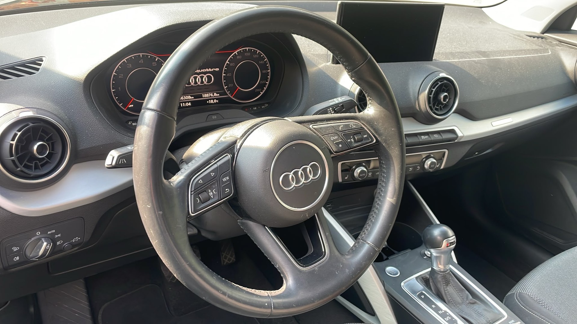 AUDI Q2 2.0 TFSI quattro S-tronic-image-3