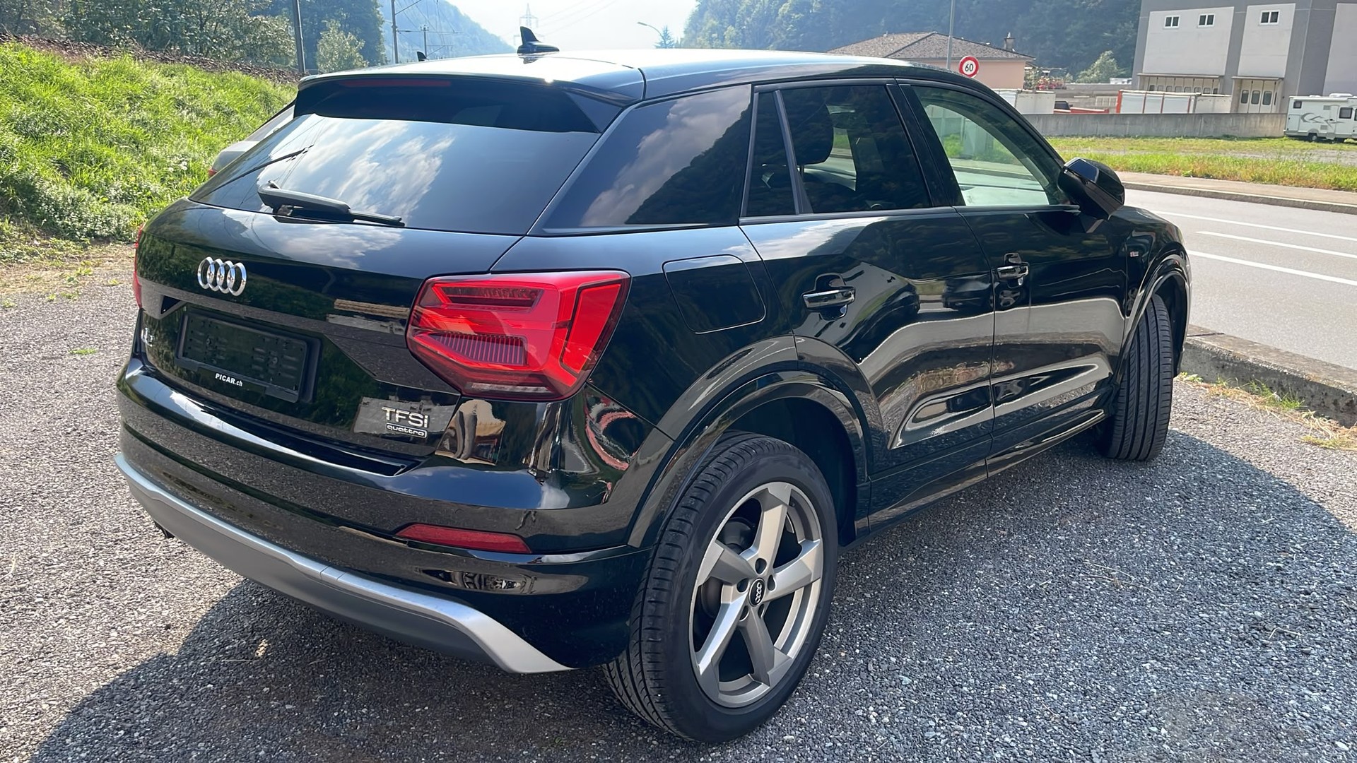 AUDI Q2 2.0 TFSI quattro S-tronic-image-1