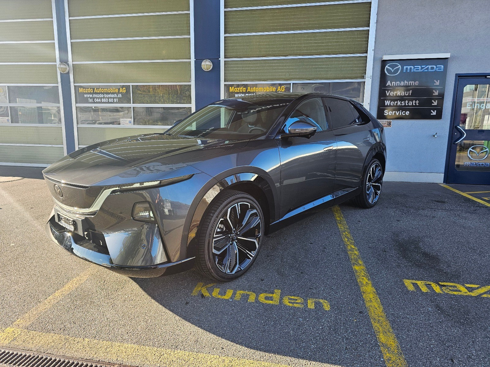 MAZDA CX-6e Takumi-image-4