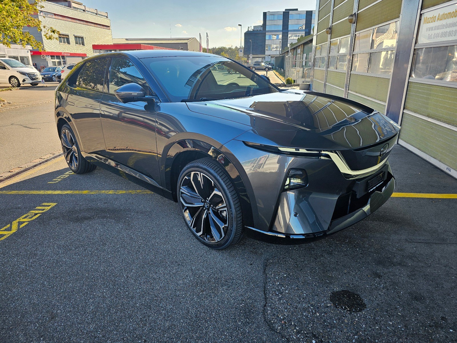 MAZDA CX-6e Takumi-image-3