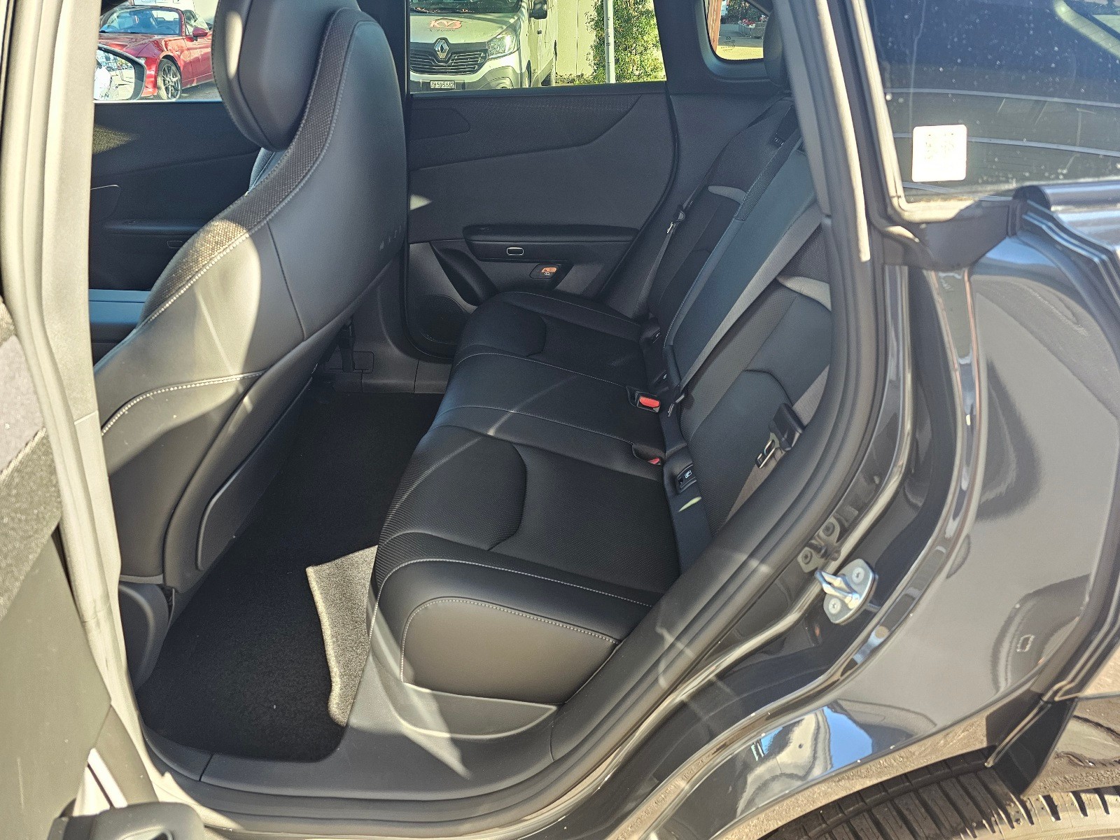 MAZDA CX-6e Takumi-image-10