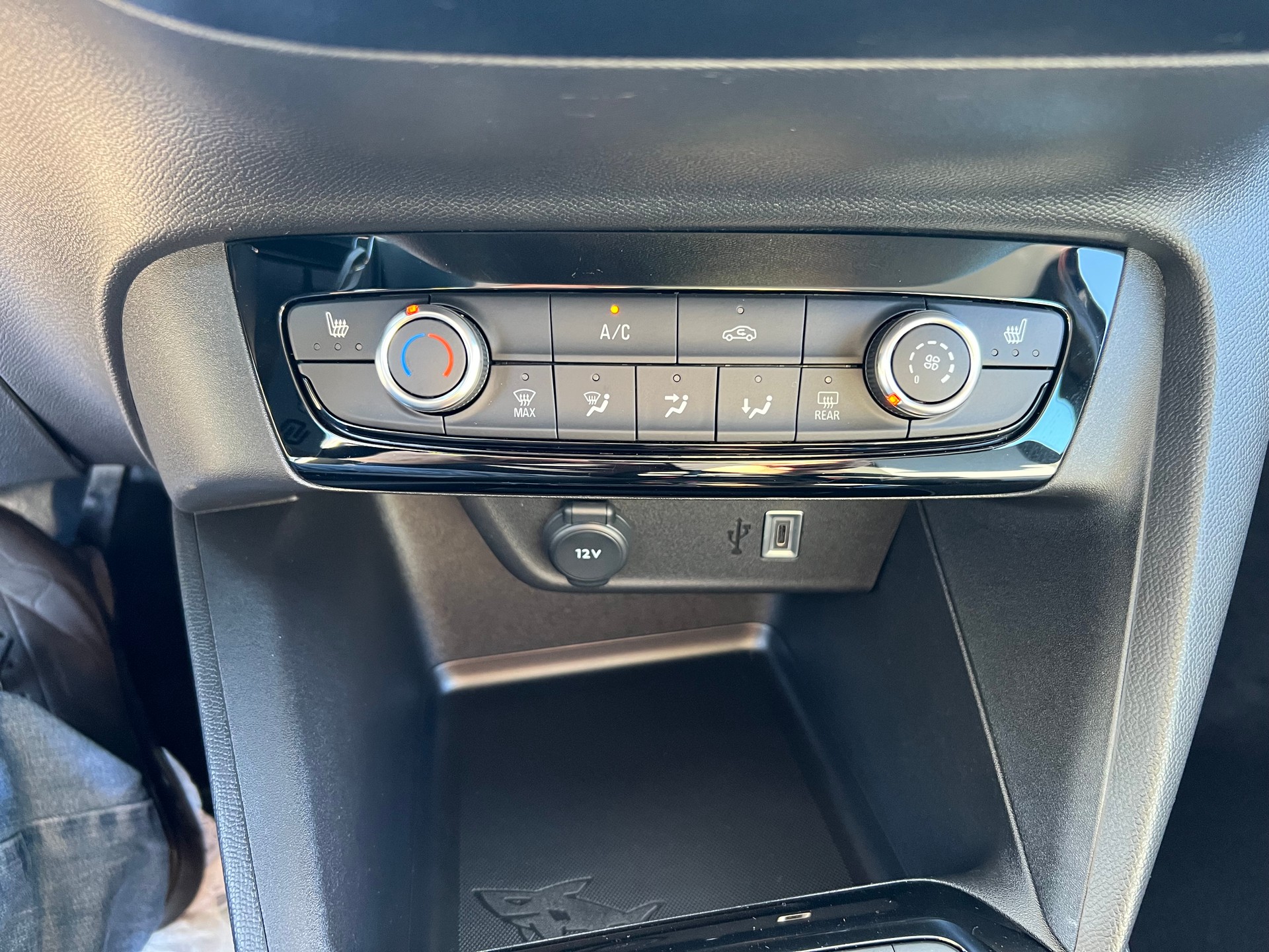 OPEL Corsa 1.2 MHEV Energize your life Schwarz-image-19