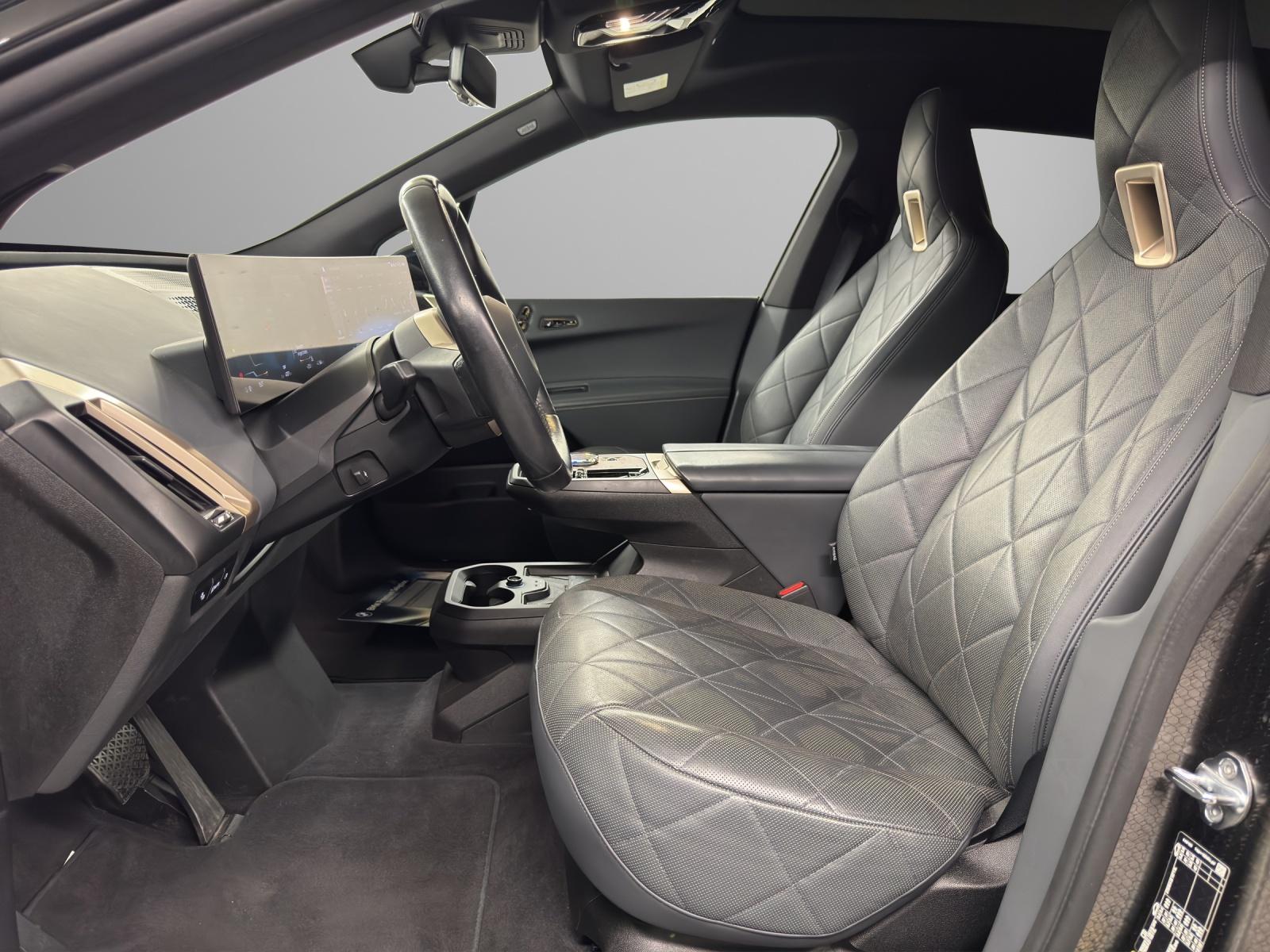 BMW iX xDrive50-image-9