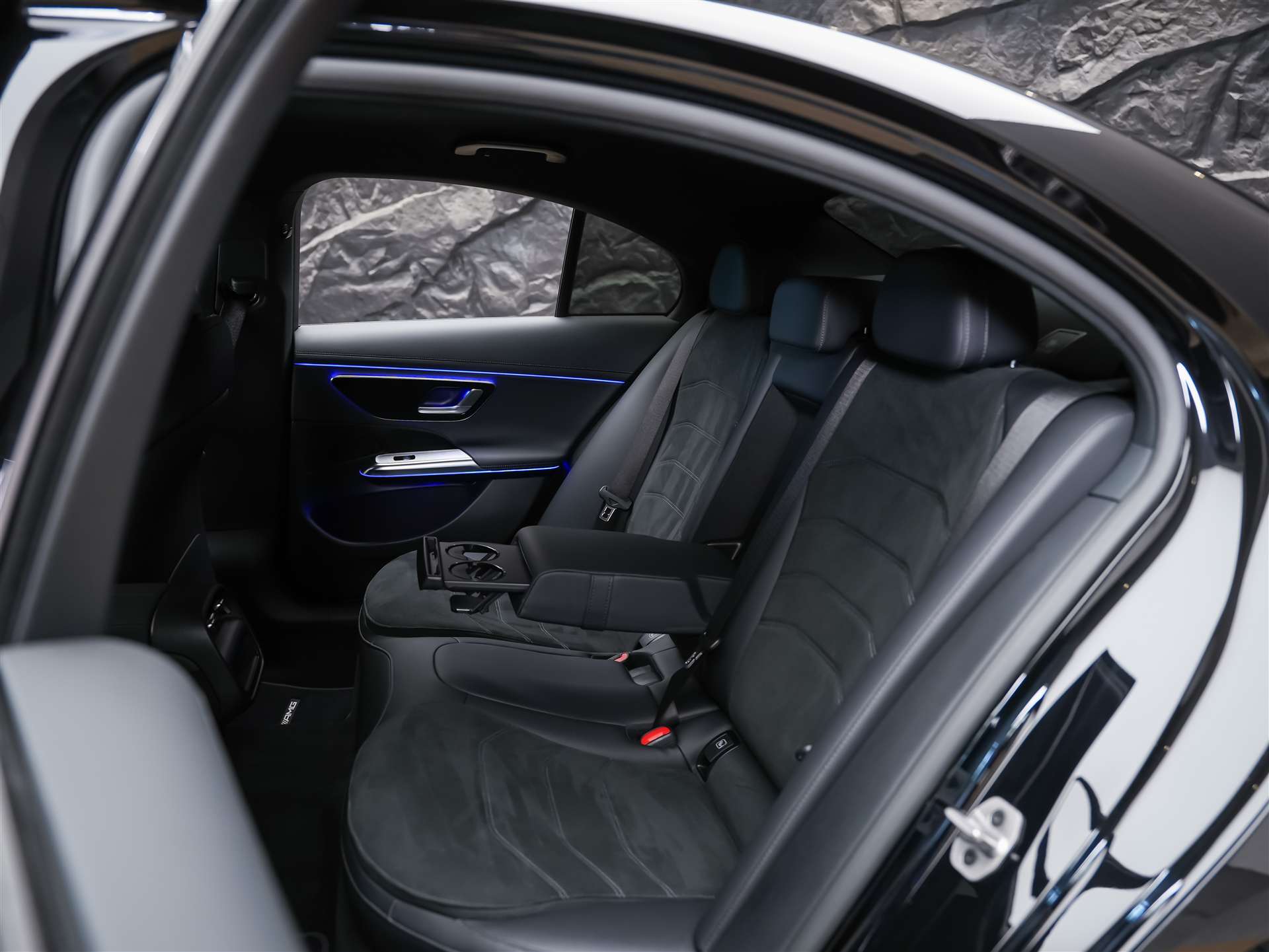 MERCEDES-BENZ E 200 AMG Line 9G-Tronic *Werksgarantie*21" Felgen*Lenkradheizung*-image-13