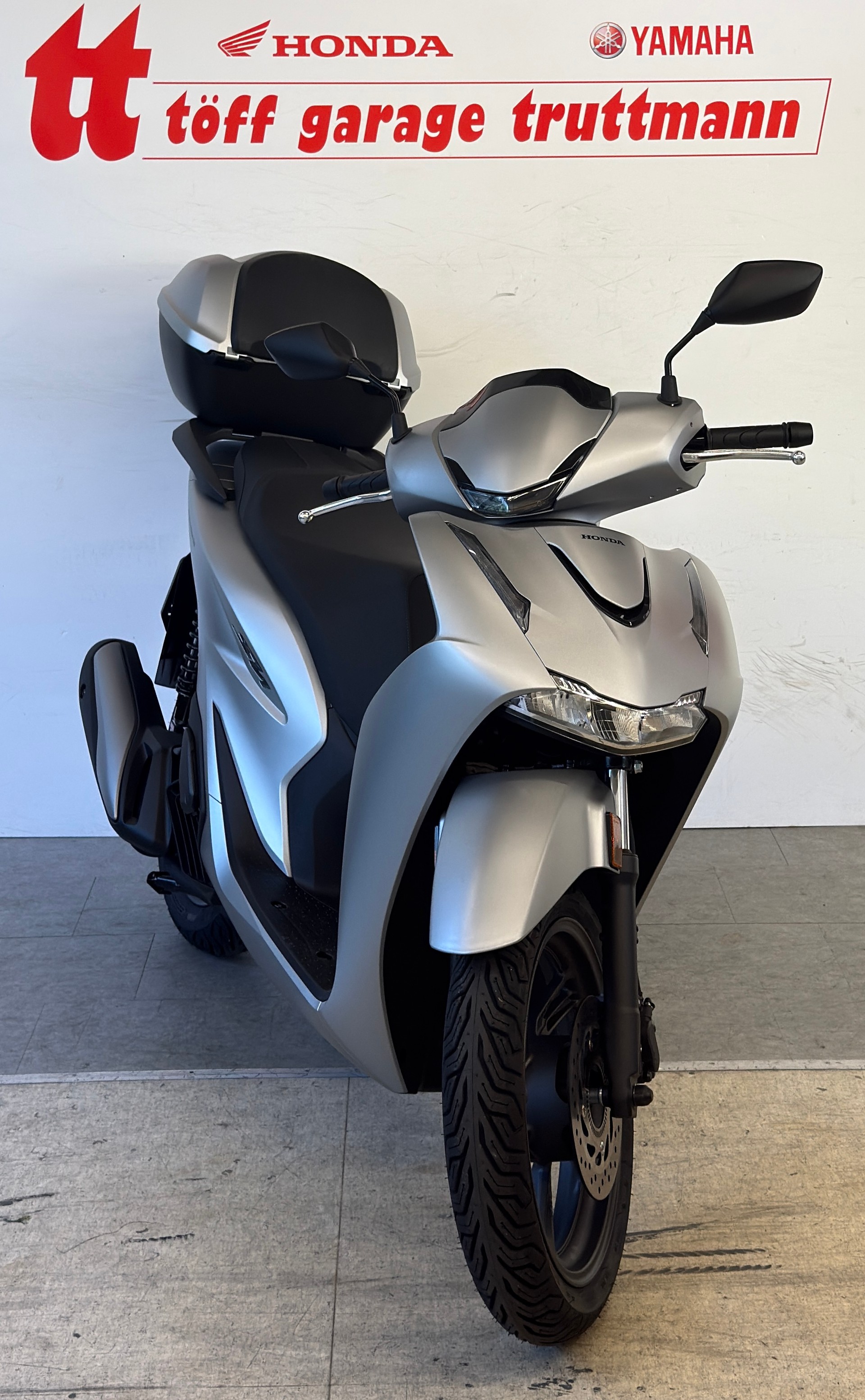 HONDA SH 125-showroom-element-2