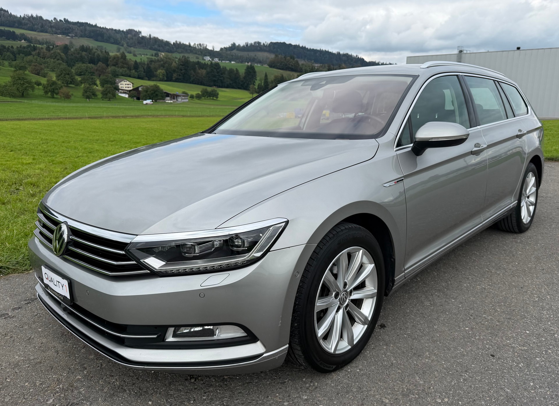 VW Passat Variant 2.0 TDI BMT Highline DSG 4Motion-image-0