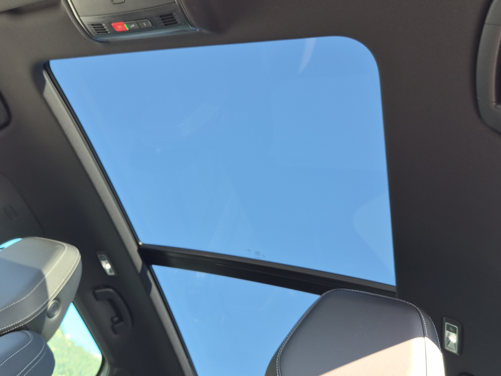 SKODA Karoq 2.0 TSI SportLine 4x4 DSG-image-13