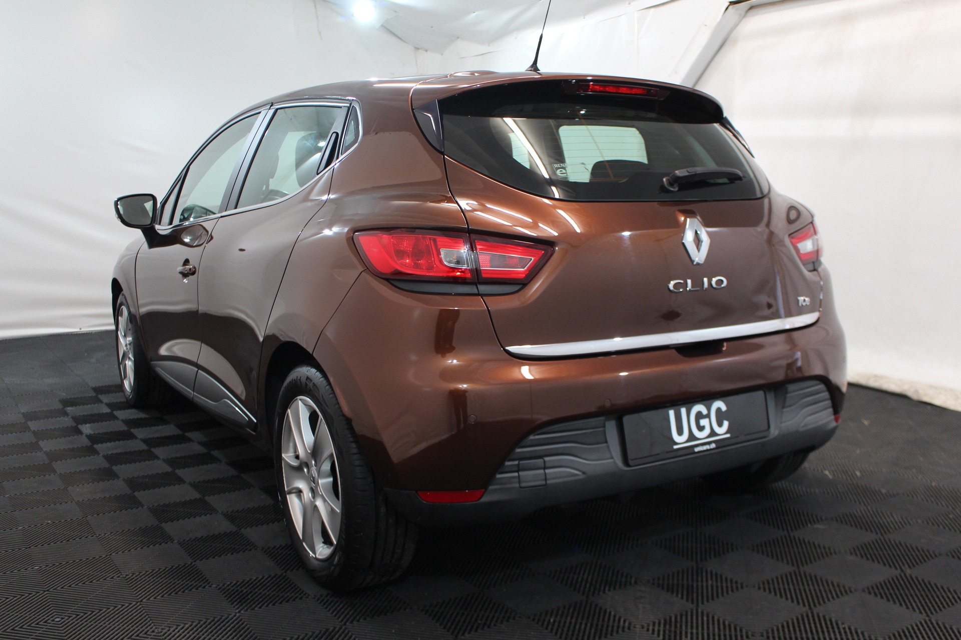 RENAULT Clio 0.9 TCe Swiss Edition S/S-image-3