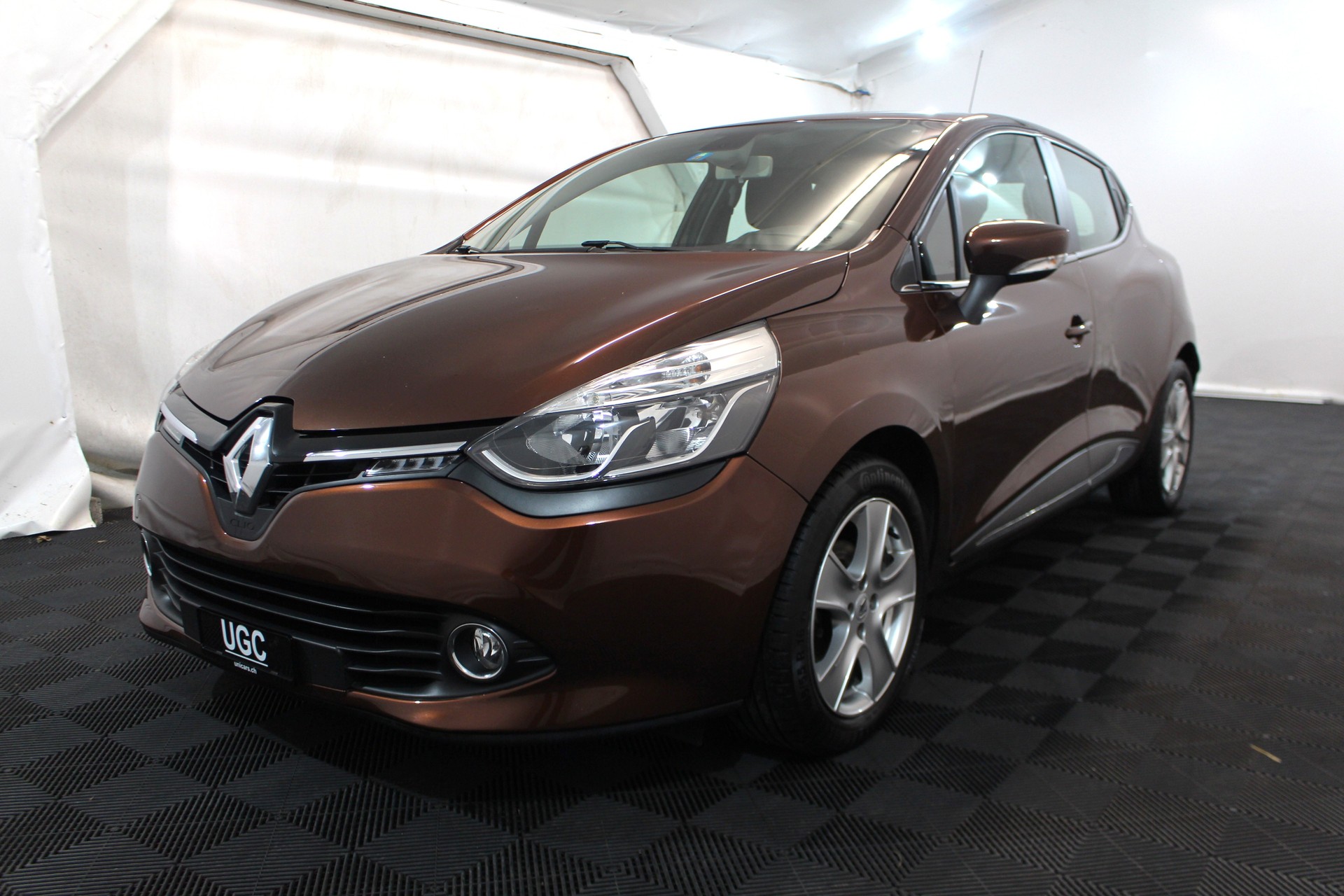 RENAULT Clio 0.9 TCe Swiss Edition S/S-image-2