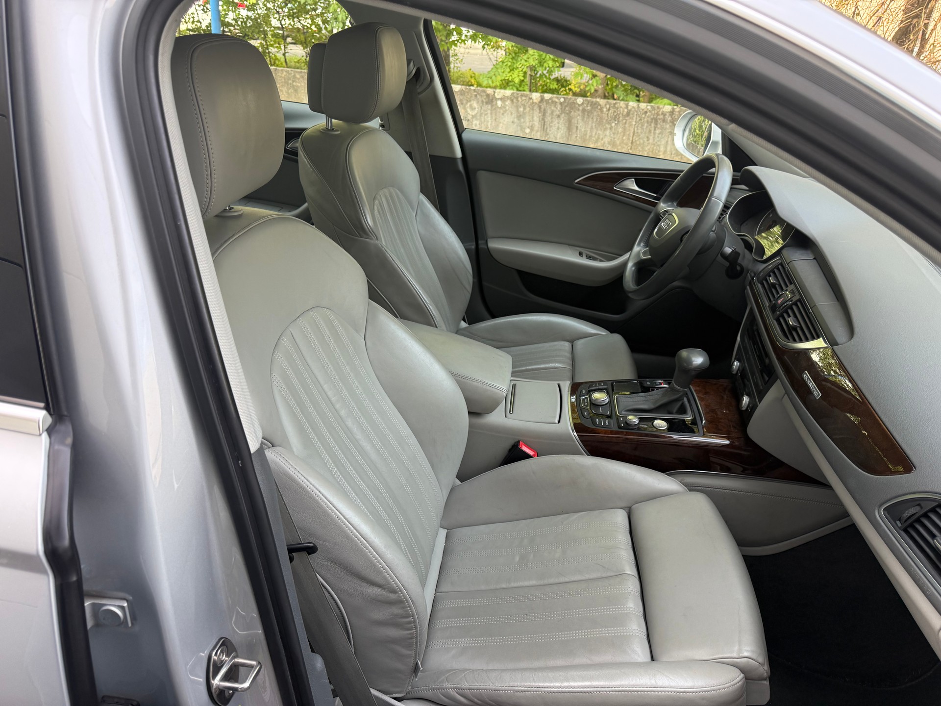 AUDI A6 Avant 3.0 TDI V6 quattro S-tronic-image-8