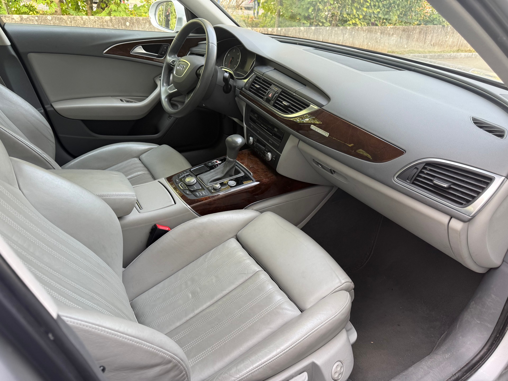 AUDI A6 Avant 3.0 TDI V6 quattro S-tronic-image-9