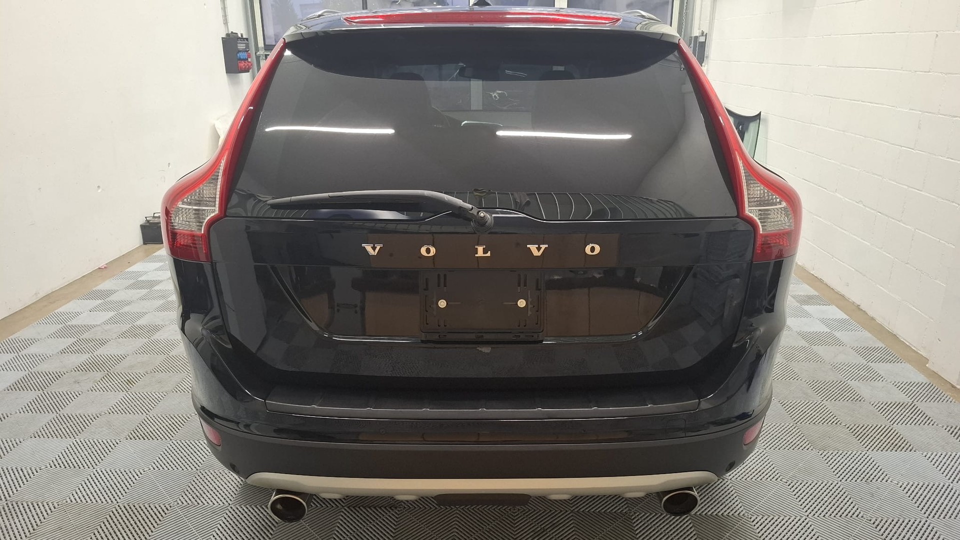 VOLVO XC60 T6 AWD Momentum Geartronic-image-5