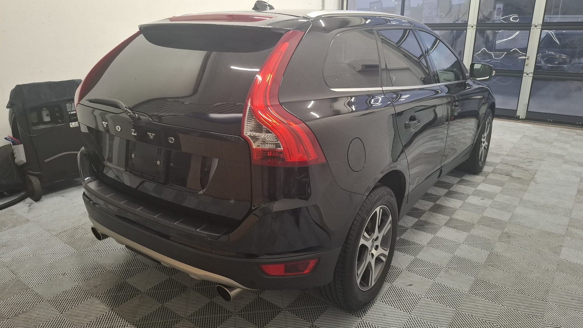 VOLVO XC60 T6 AWD Momentum Geartronic-image-4