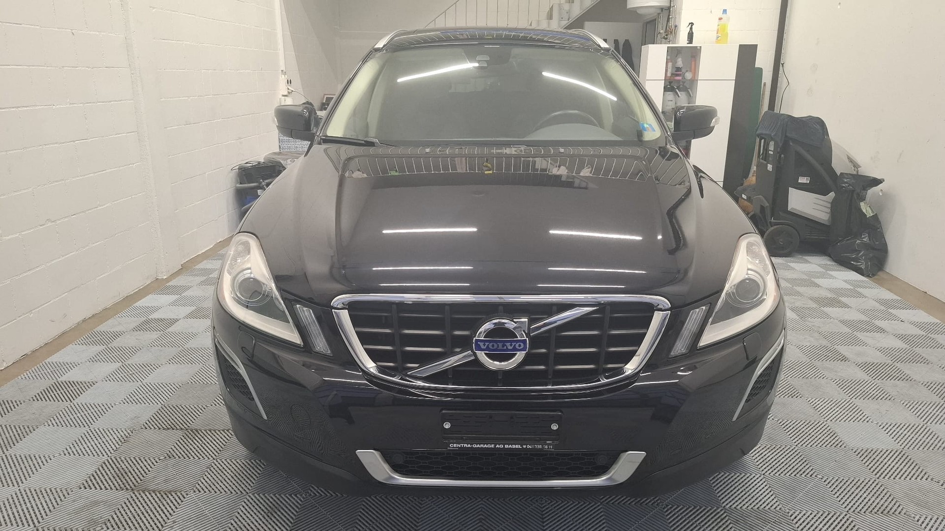 VOLVO XC60 T6 AWD Momentum Geartronic-image-1