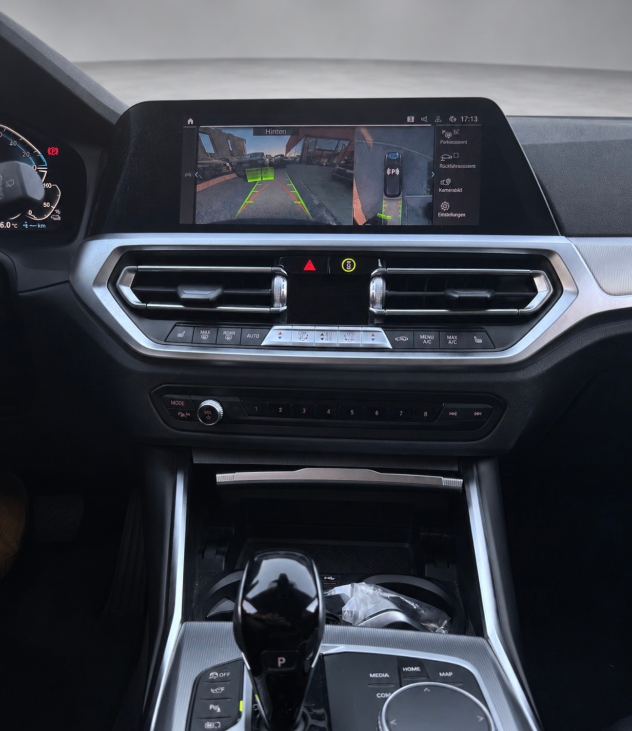 BMW 320e xDrive Touring Steptronic-image-6