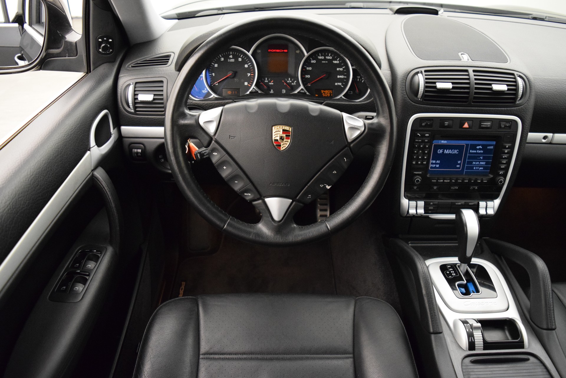 PORSCHE Cayenne S-image-12