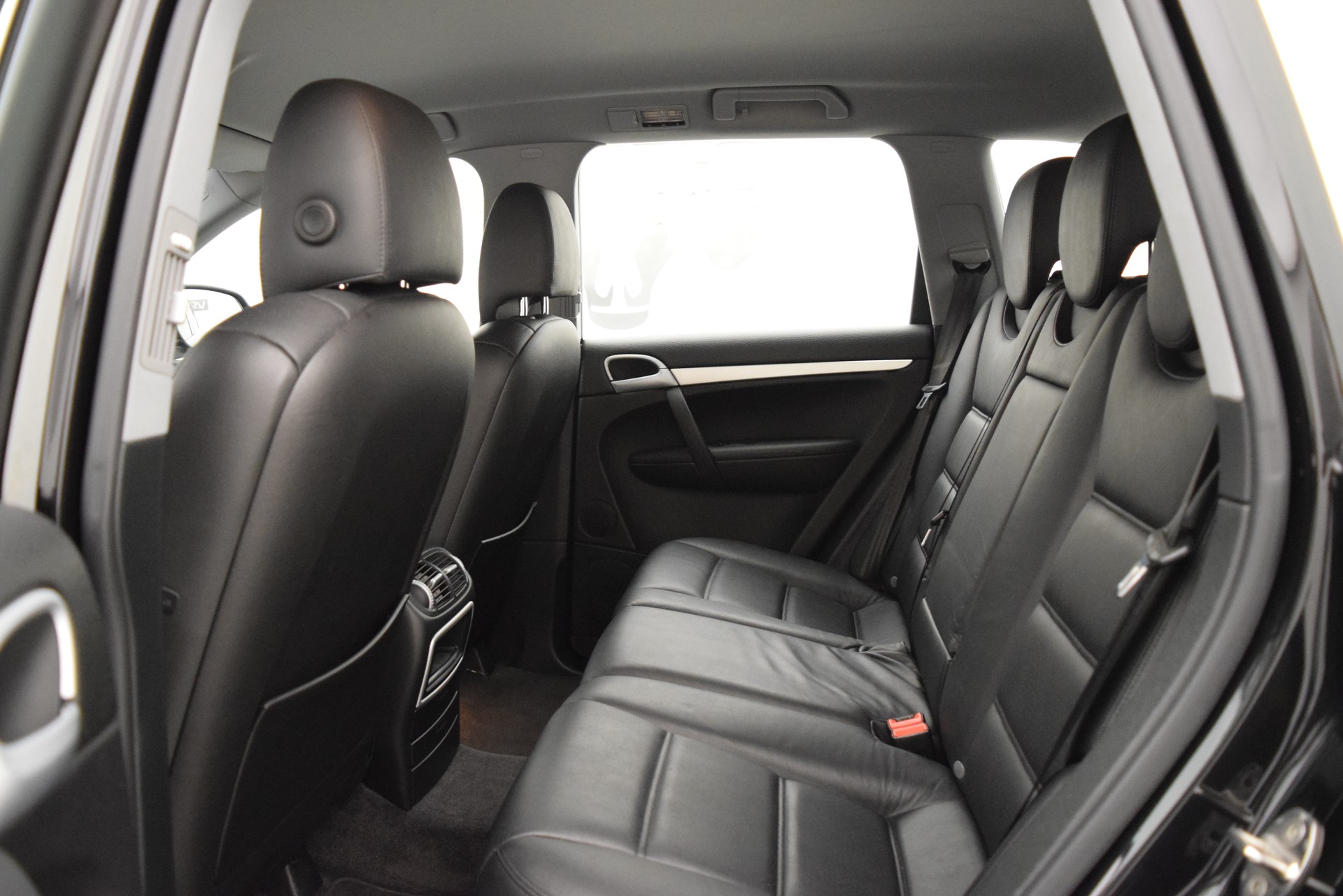 PORSCHE Cayenne S-image-11
